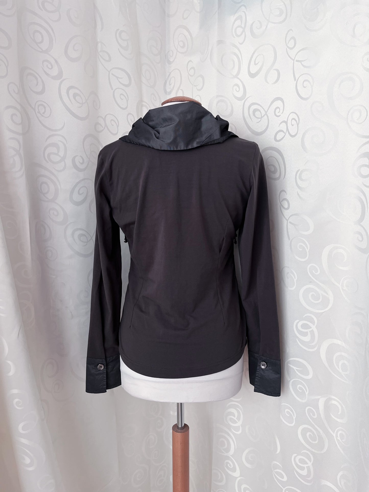 00’s whimsygoth grey zip-up jacket 🌀🪽