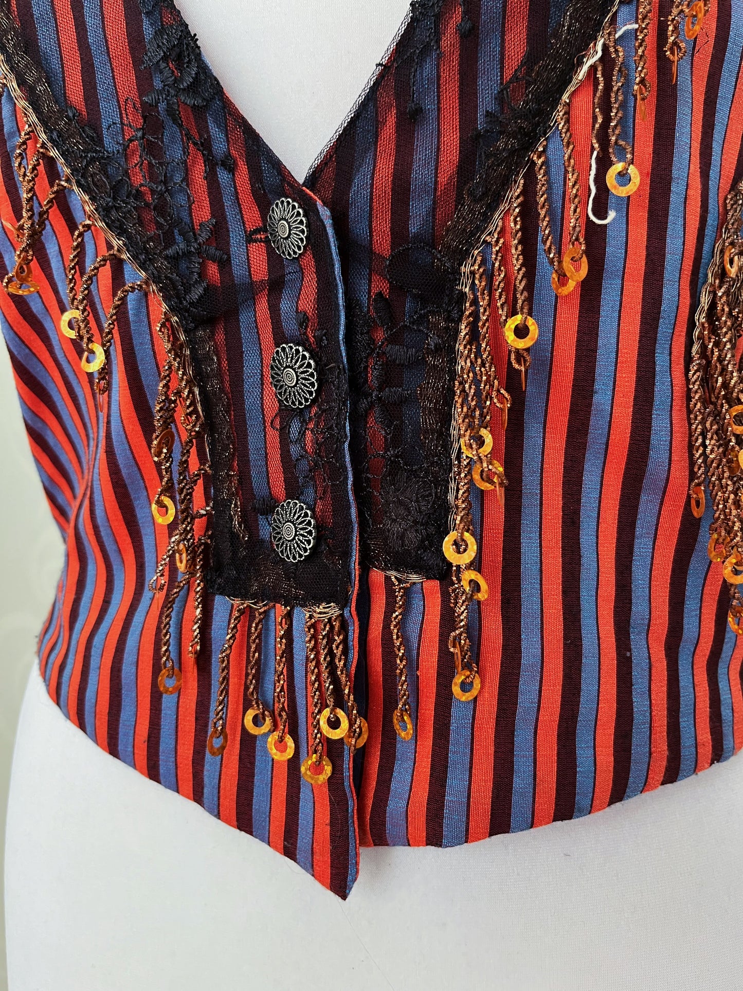 00’s Iconic deadstock jester striped vest with lace & sequin details ✨🎪