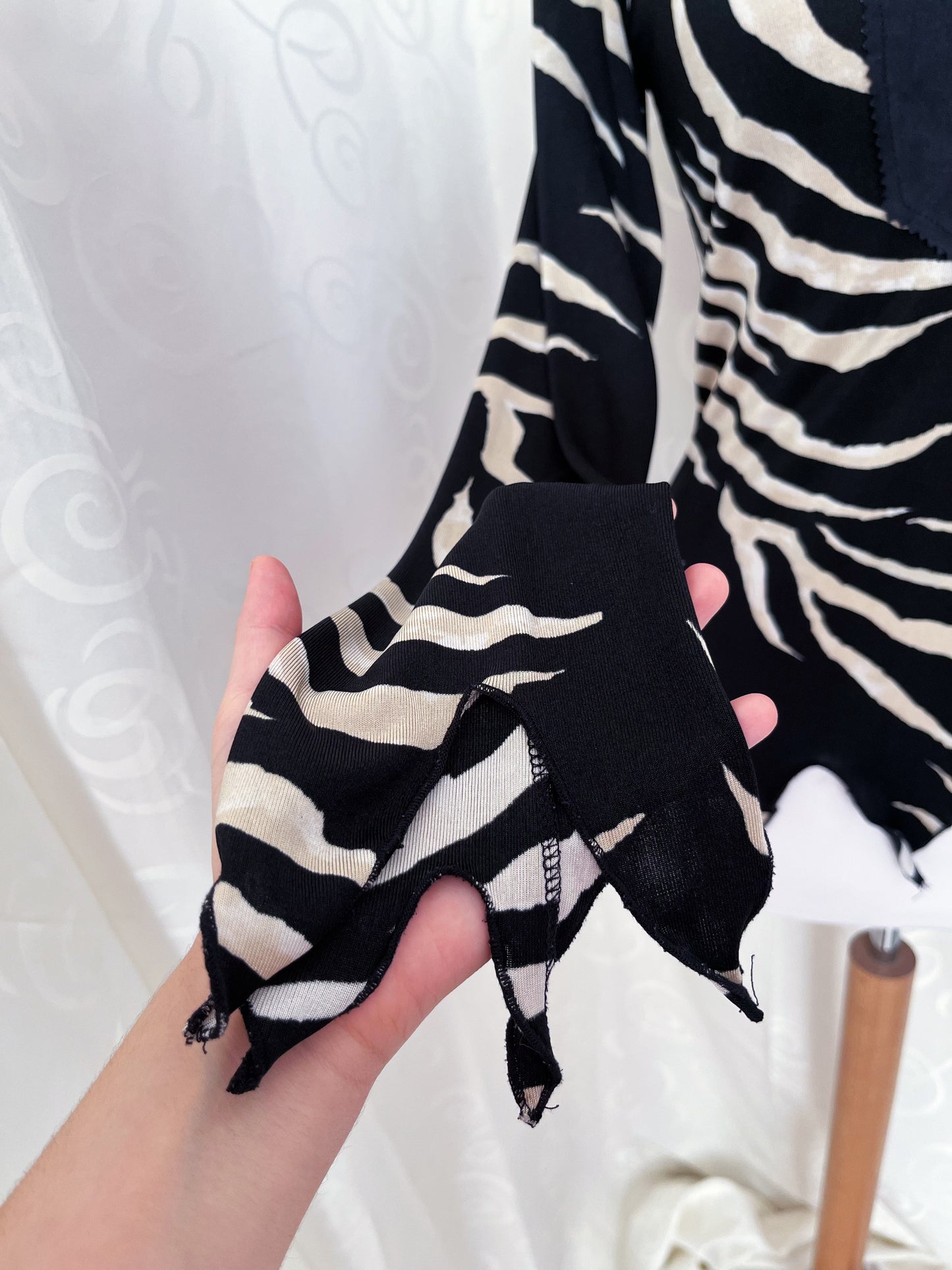 Hot zebra print asymmetrical top with lace-up detail 🦓🖤