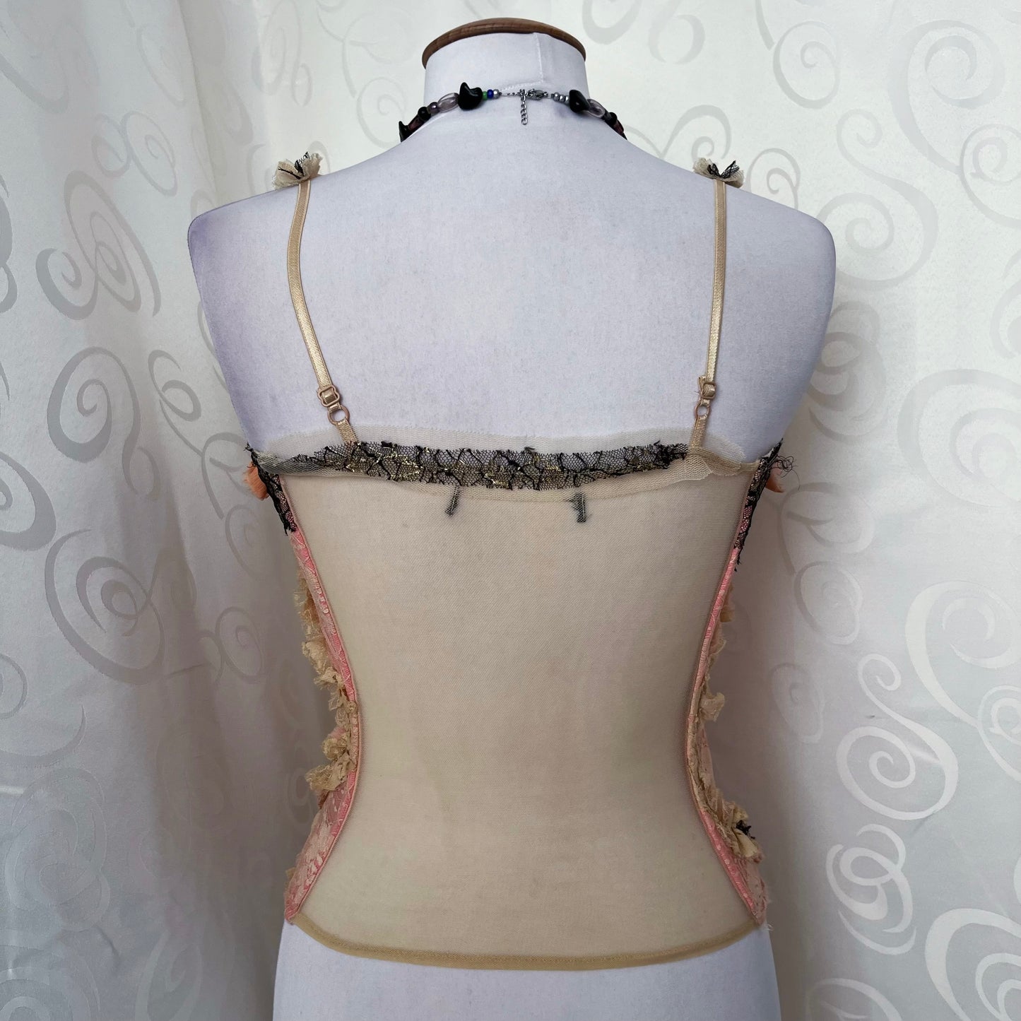 Iconic 00’s fairy rose & beige lace corset top 🌸🪷
