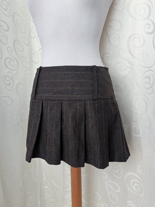 Dark academia pleated mini skirt
