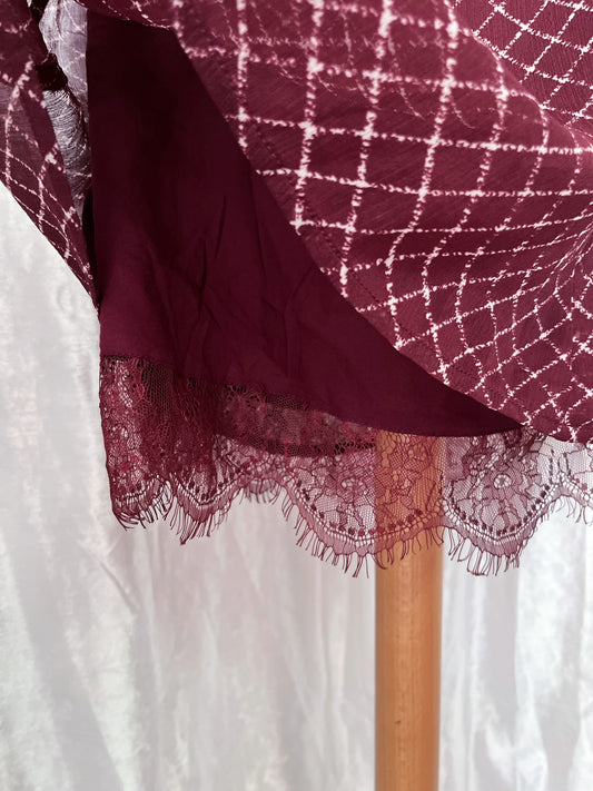 Y2K mesh burgundy skirt with lining & lace hem detail π