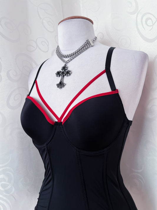 Alt black corset with harness & red details ♥️