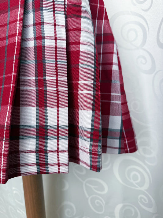 Twee / Emo checked red & white pleated
skirt ๐