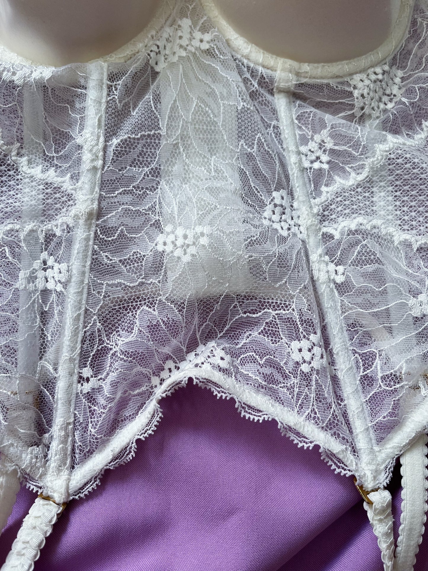 Chantelle brand new angelic milk corset 🪽