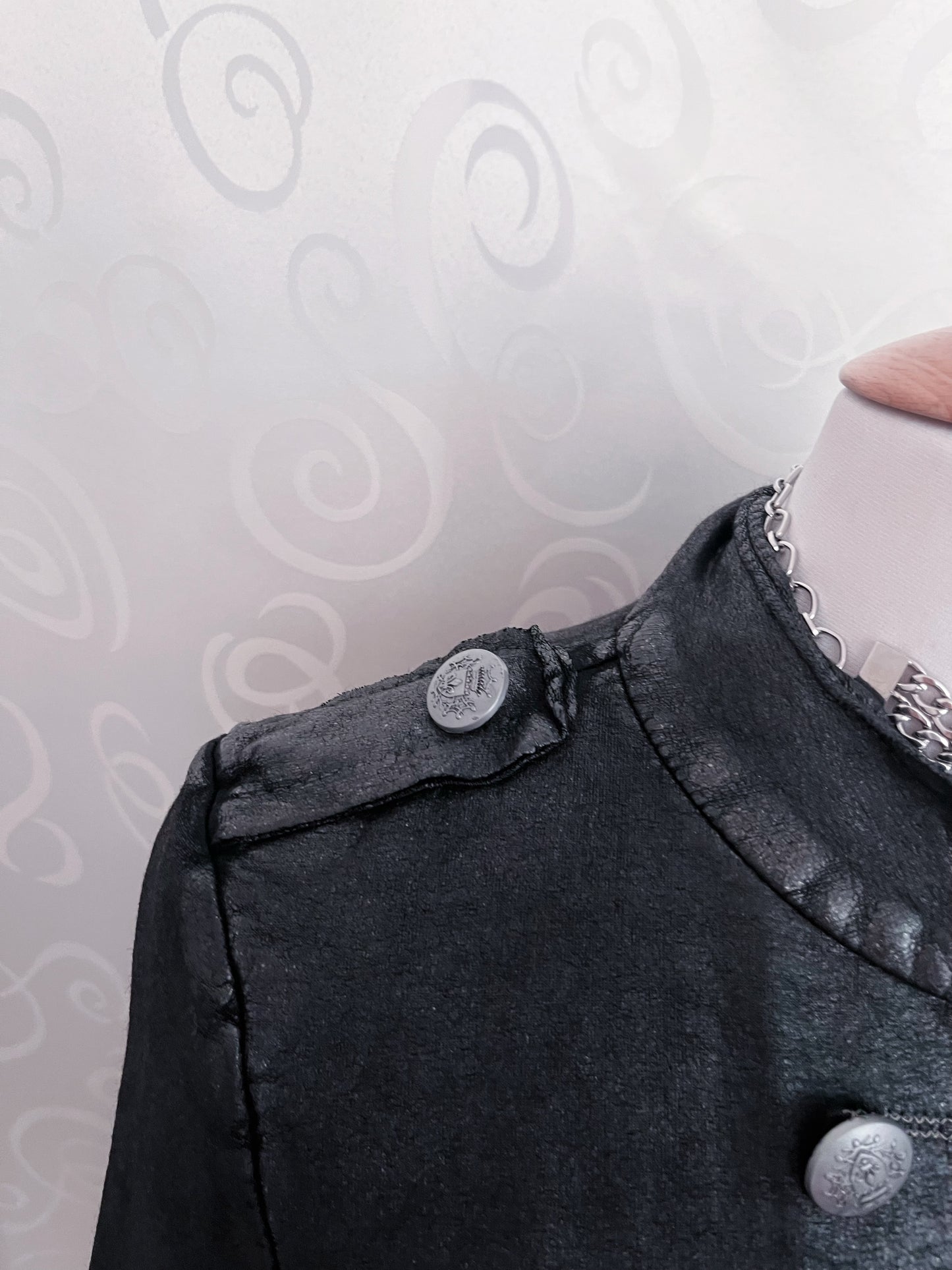 00’s gothic faux leather military jacket 🦇