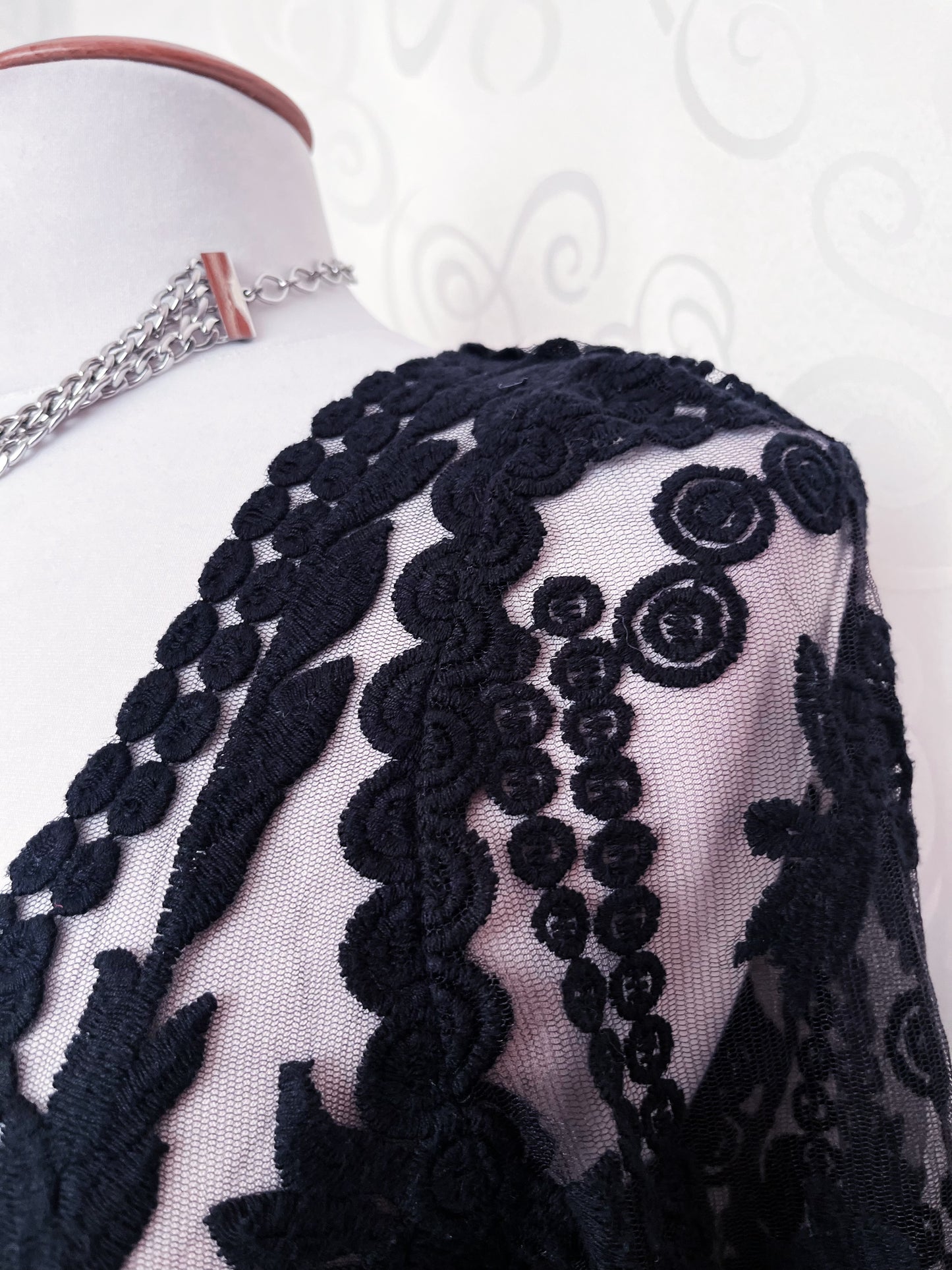00’s whimsygoth see-through embroidered top 🦇🔮