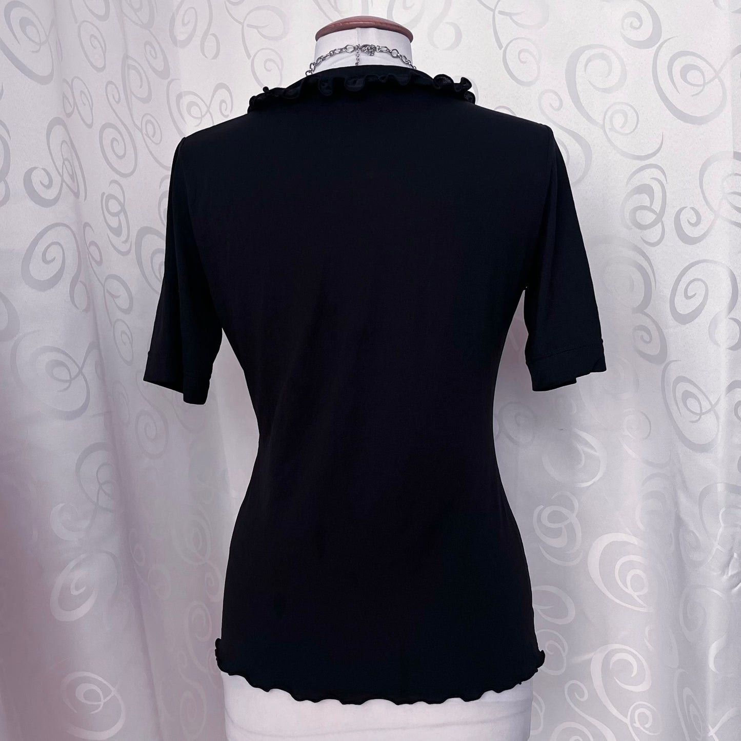 Gothic/Jirai Kei style ruffle black shirt with short sleeves 🦇