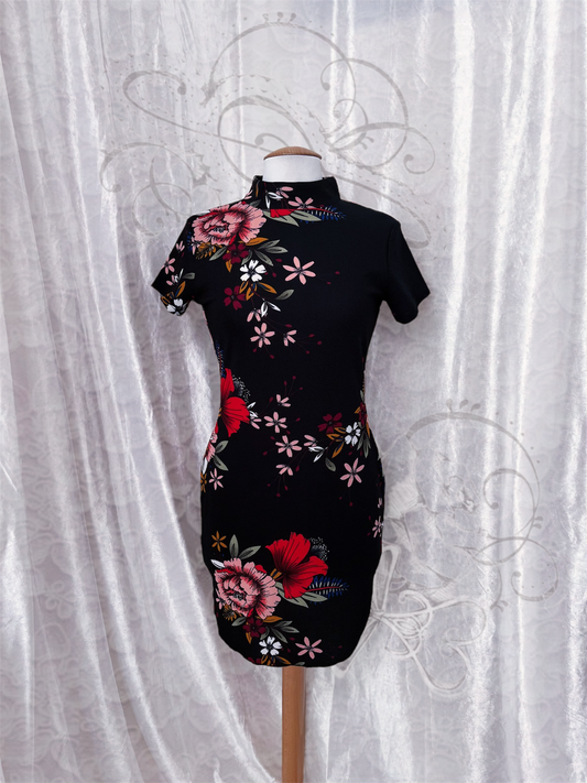 Beautiful Qipao style floral dress πΊπ·