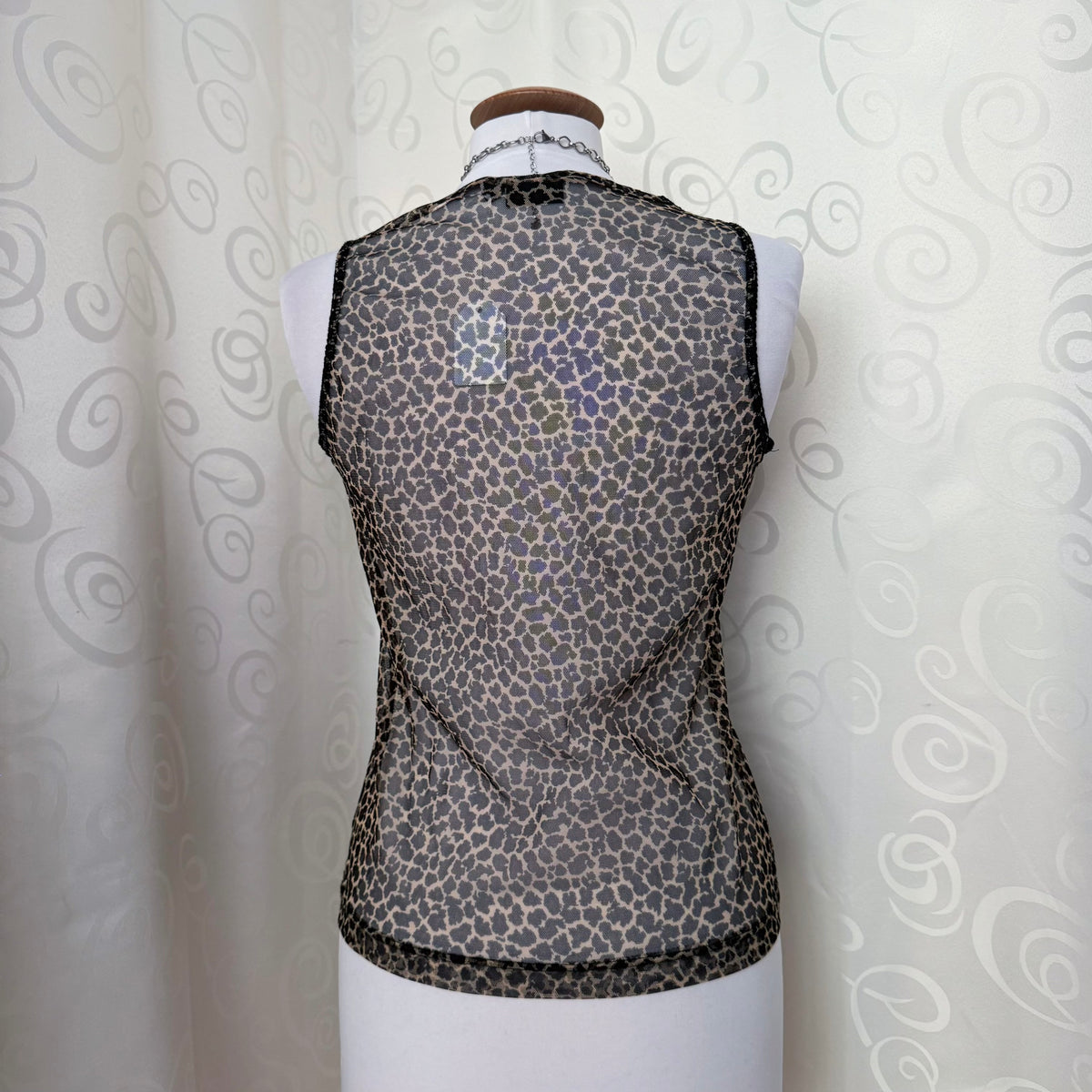 00’s mesh leopard print tank top with lace detail 🐆🦇