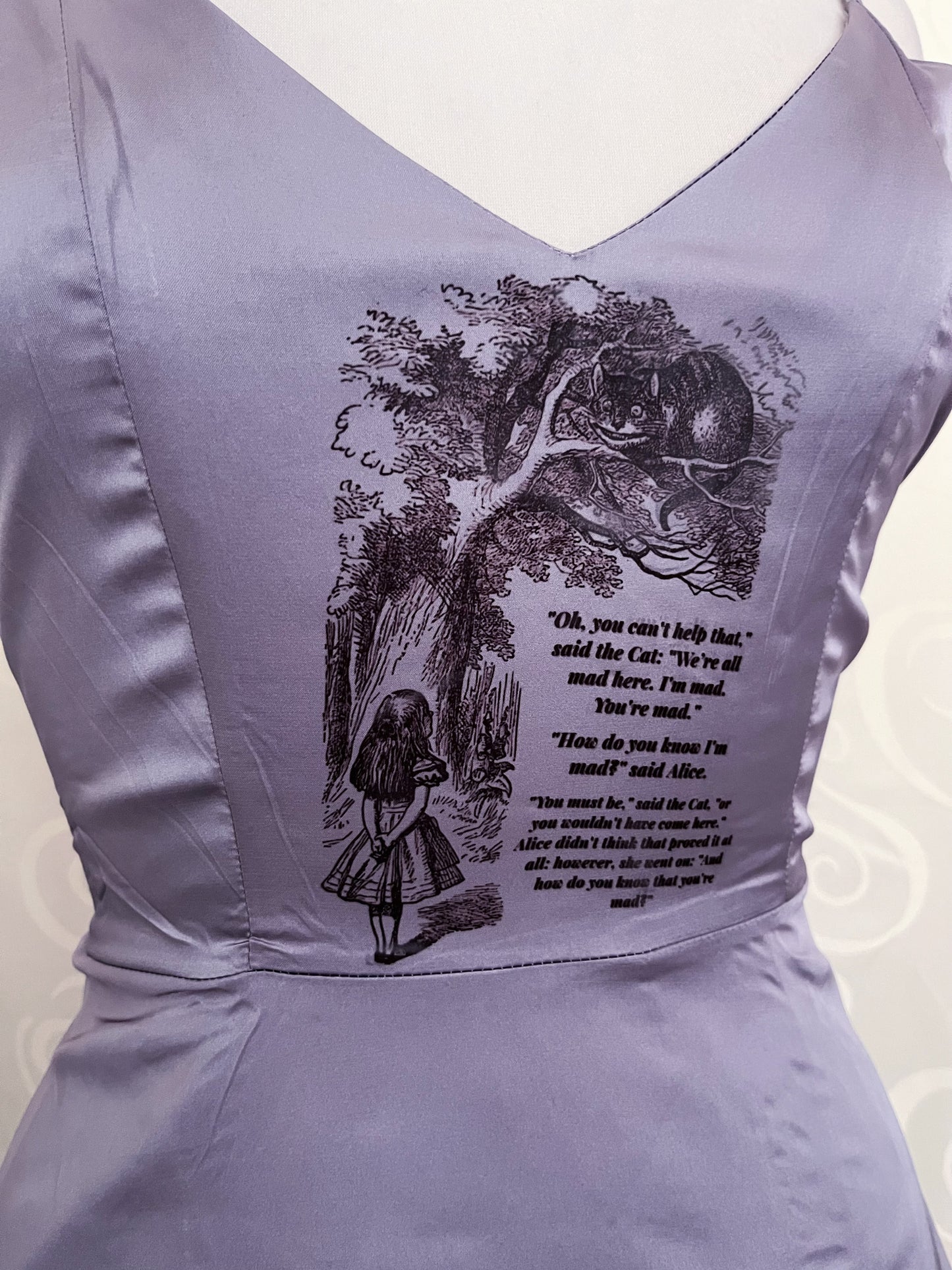 We're all mad here Reworked 00's deadstock purple dress 🍰🐛