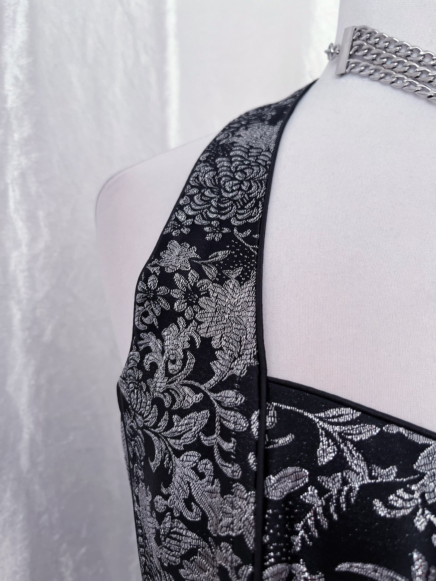 Gothic halter silver corset with lace-up detail 🩶🦇