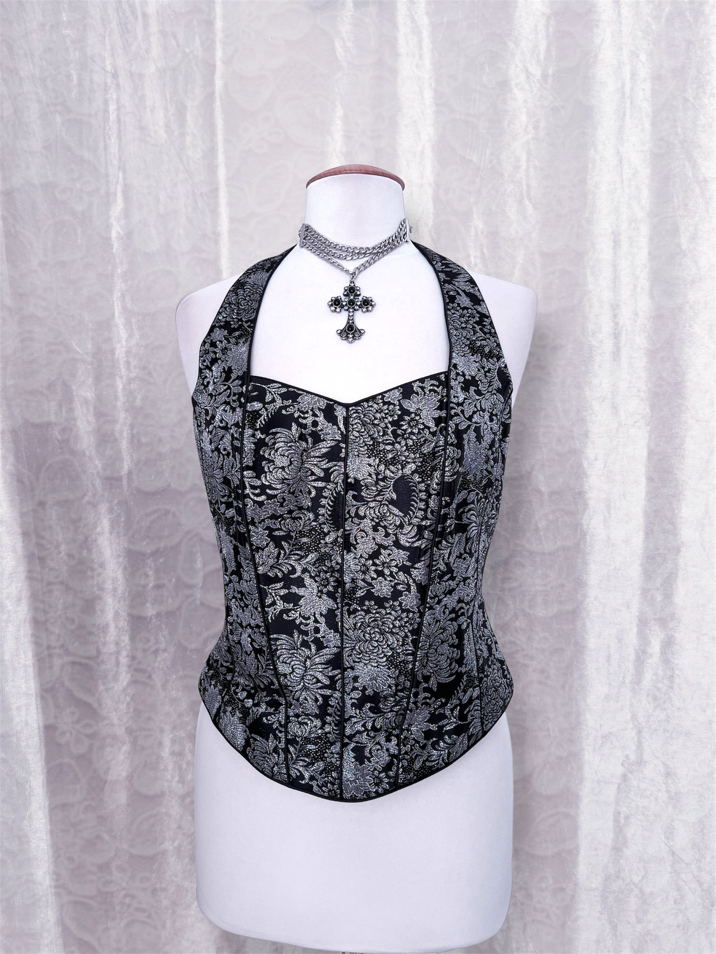 Gothic halter silver corset with lace-up detail 🩶🦇
