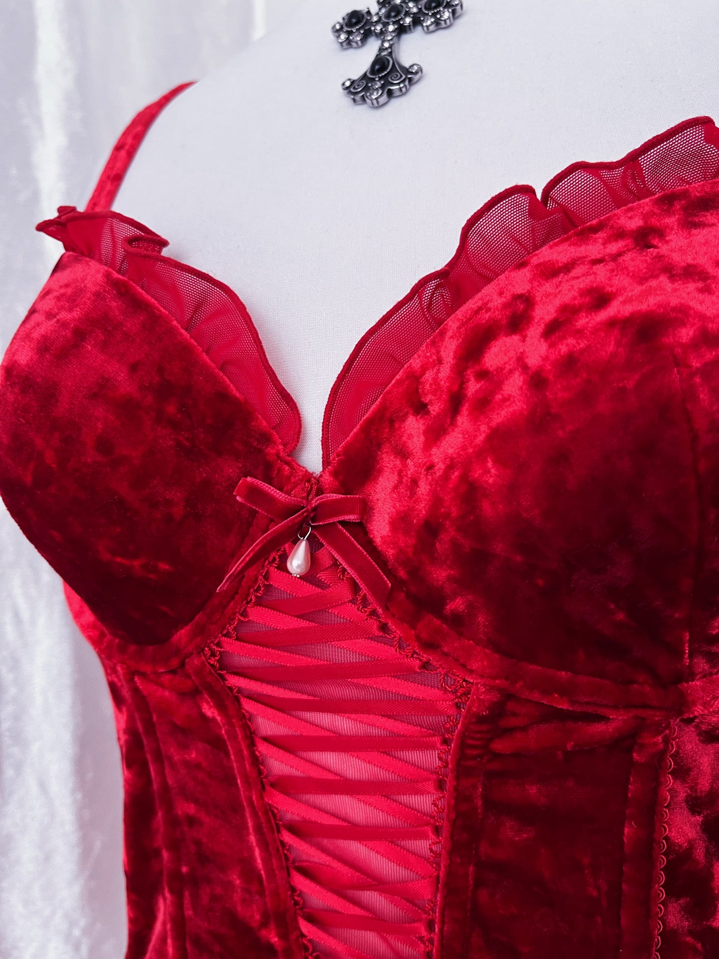 00’s Colours of the World velvet corset 💋🌹