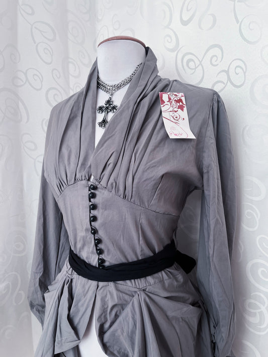 00’s deadstock gothic grey shirt 👻🌀