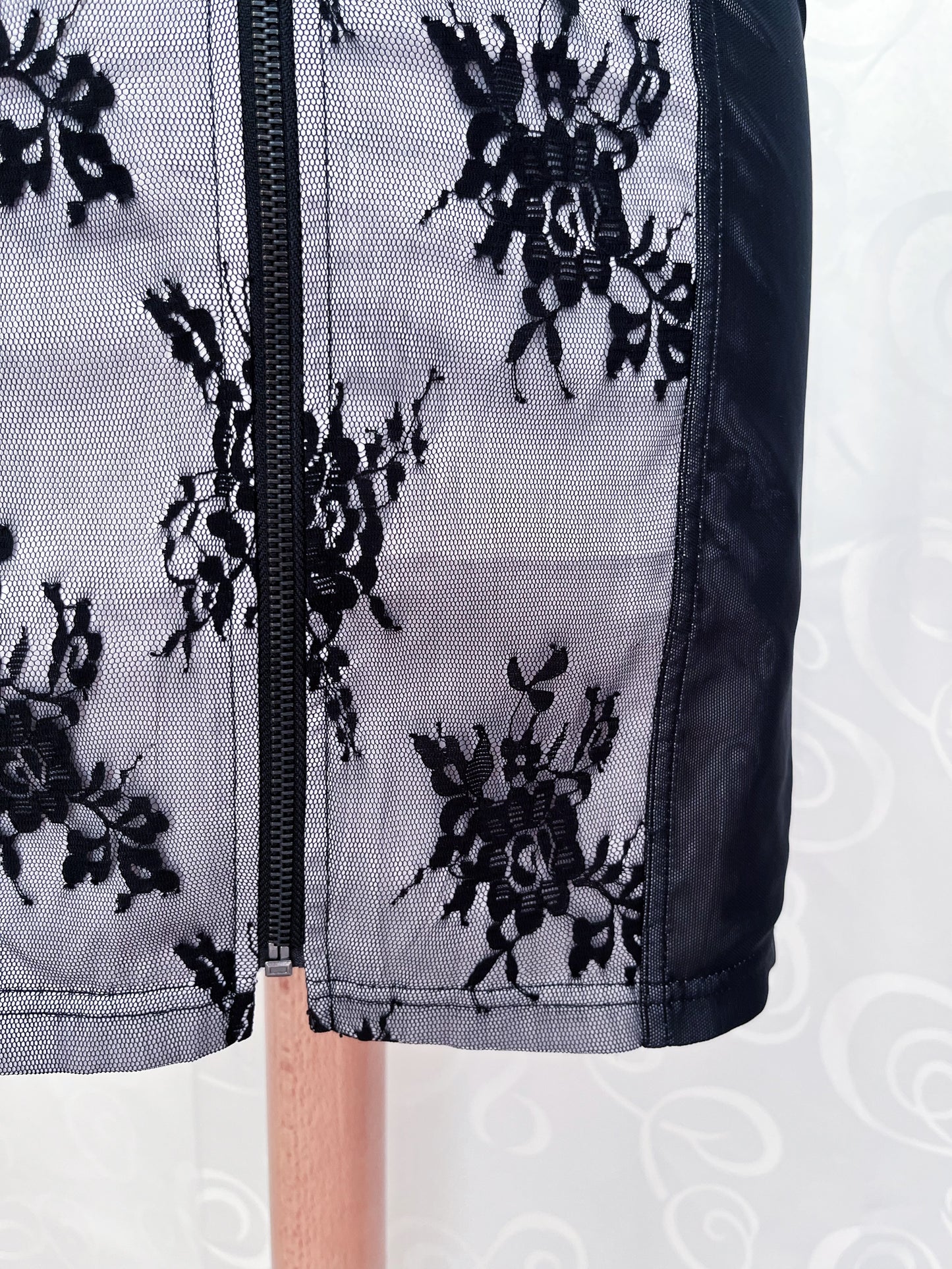 Hot gothic zip-up fitting dress 🦇