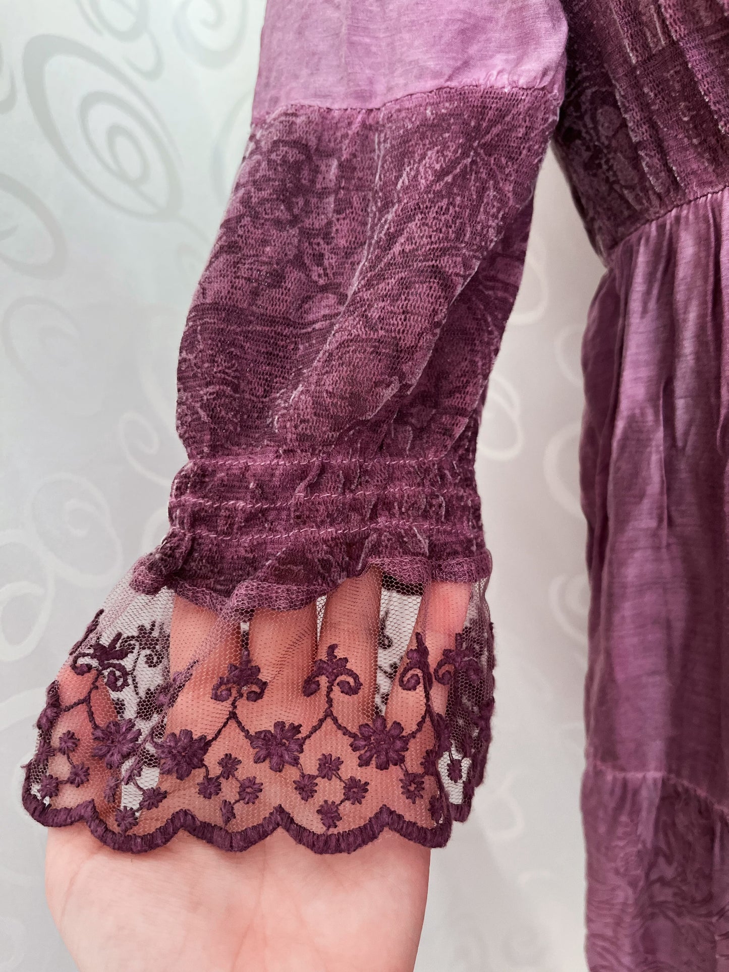 Beautiful whimsy medieval style rose off-shoulder dress 🎀🗡️