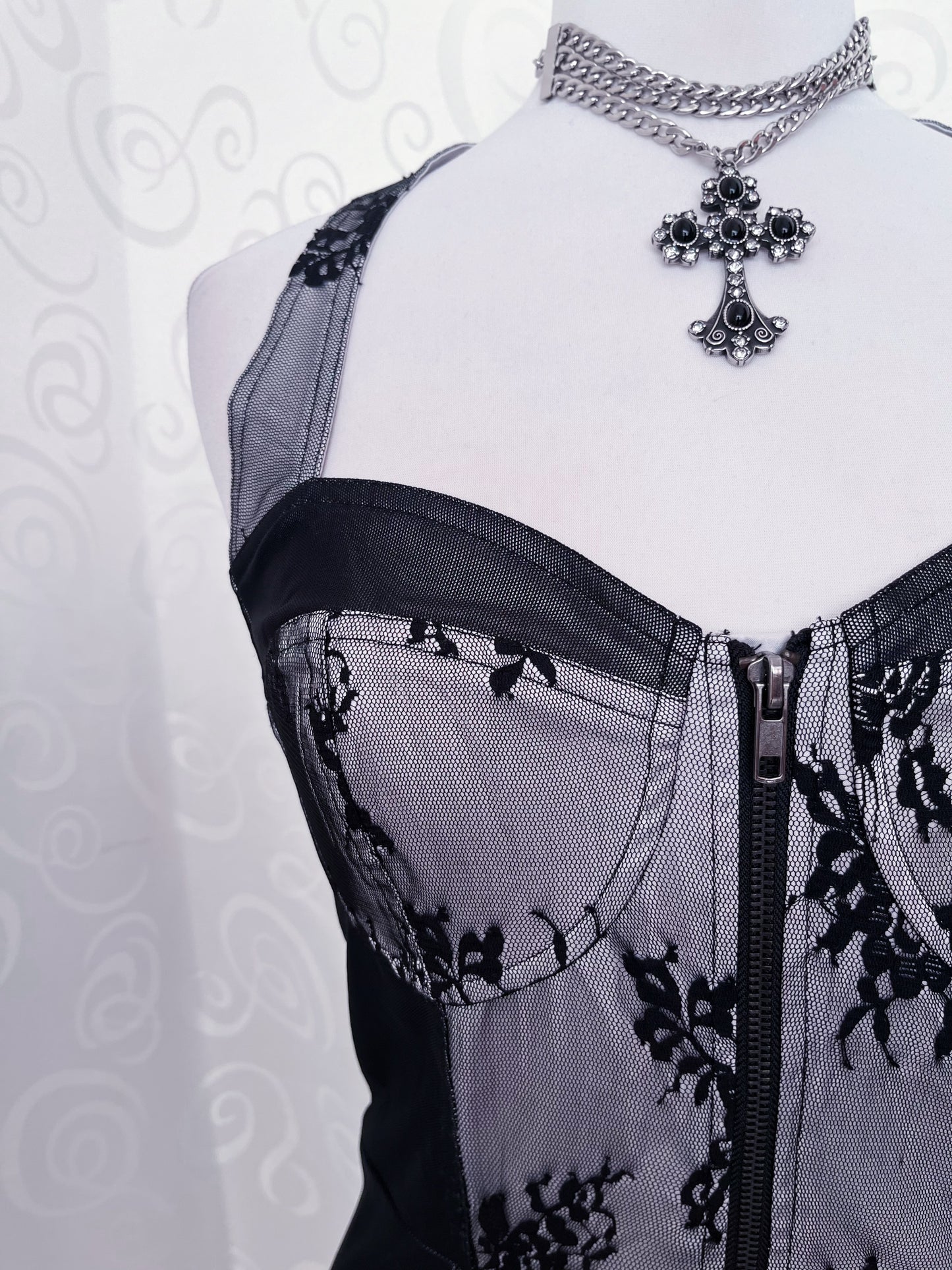 Hot gothic zip-up fitting dress 🦇