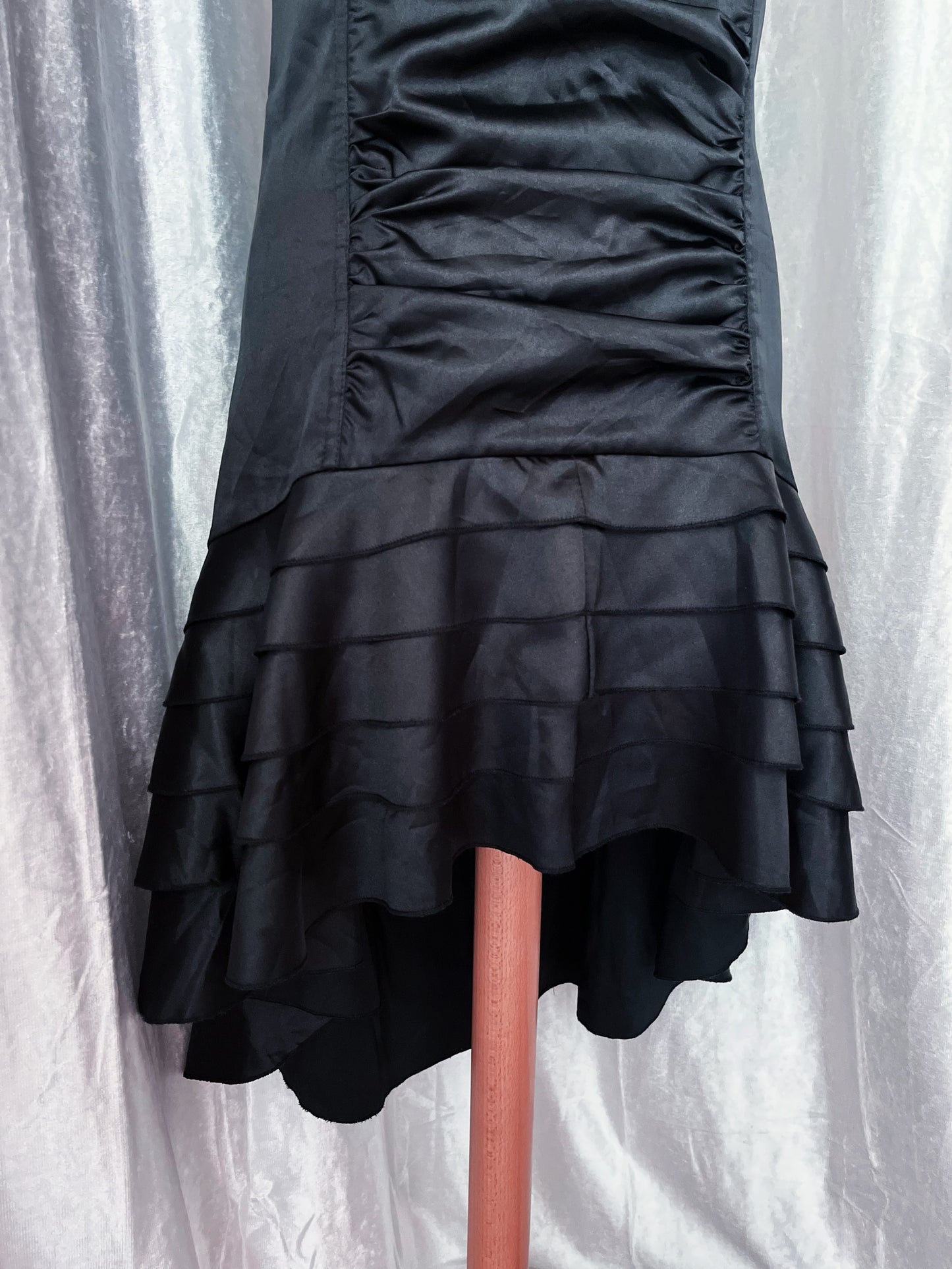Beautiful witchy black saten dress 🦇