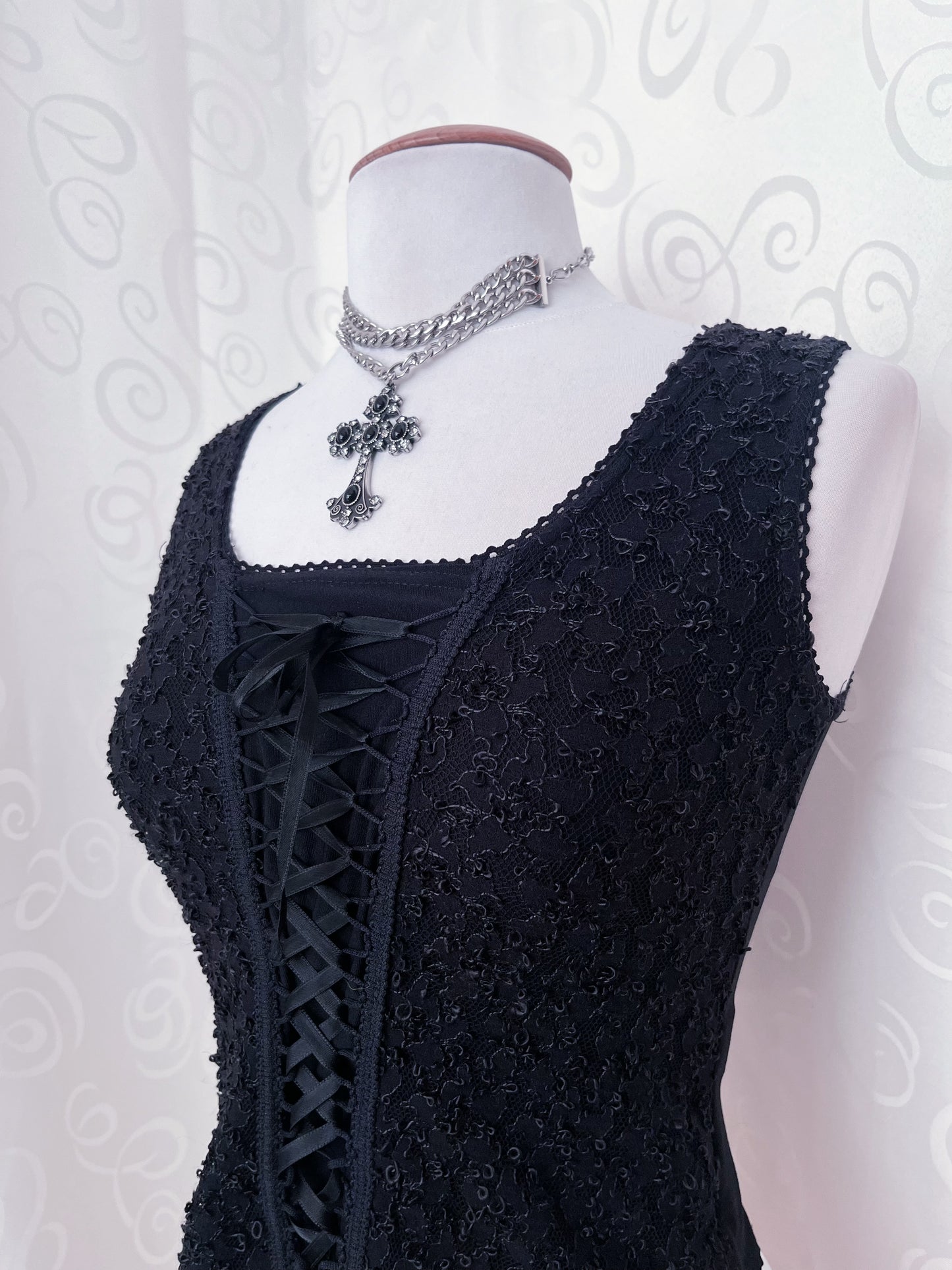 00's gothic lace-up top ✝️