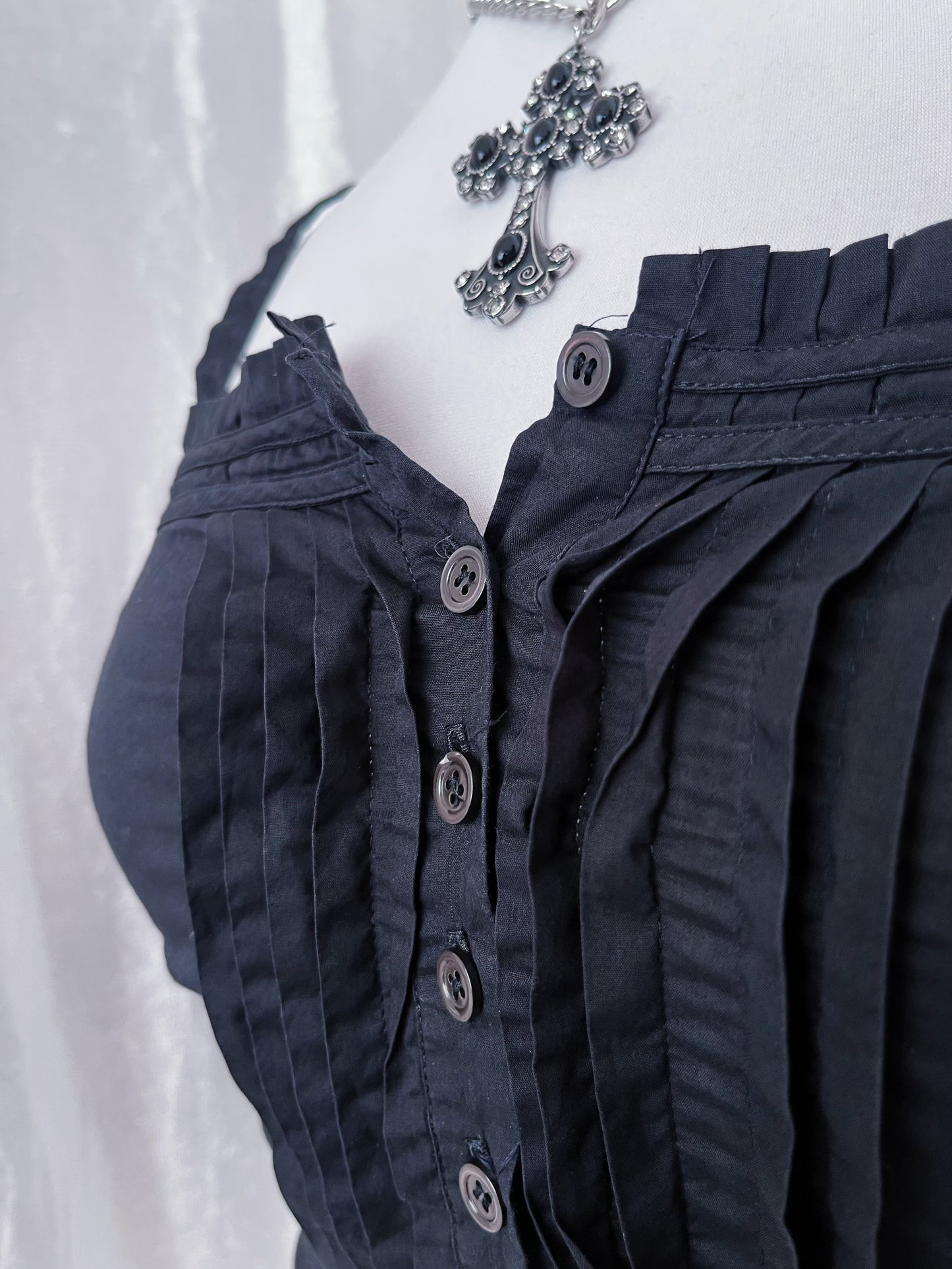 Dark coquette button top with ruffle details 🗝️