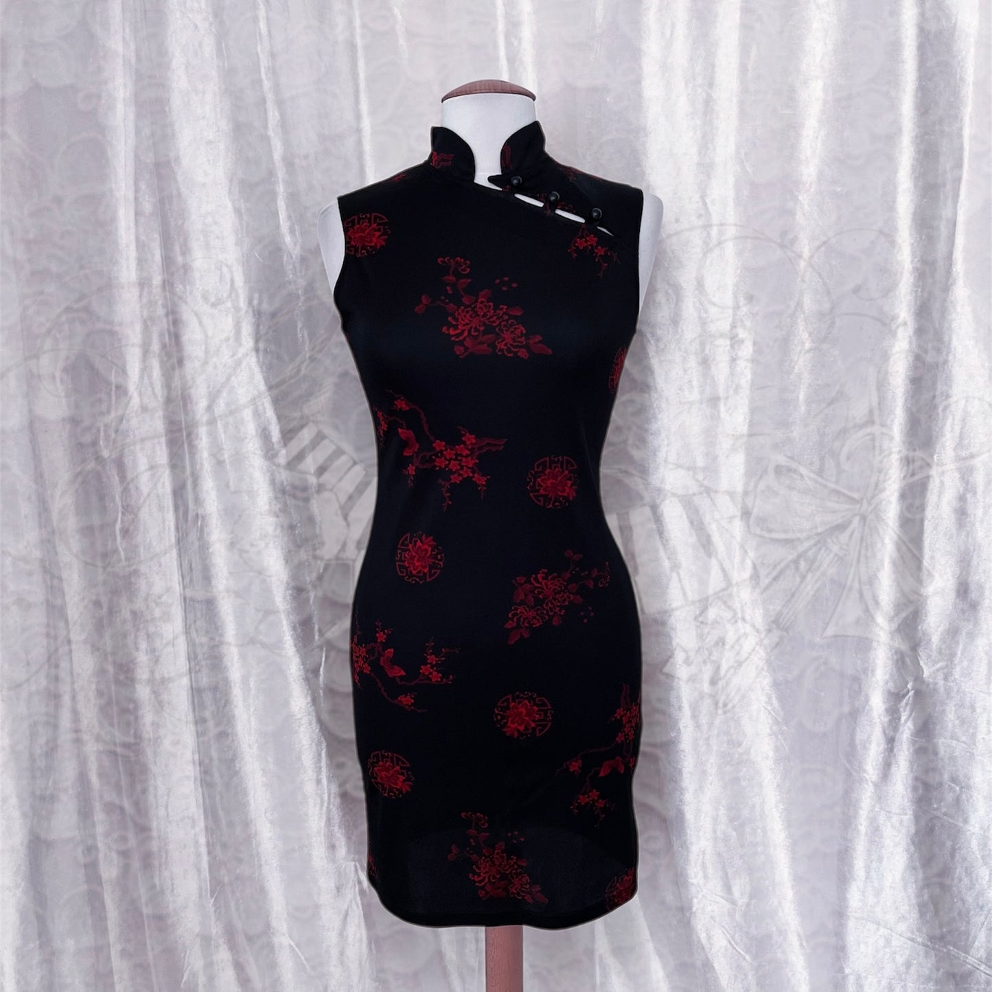 Pimkie asian Qipao style dress with red print details 🐉