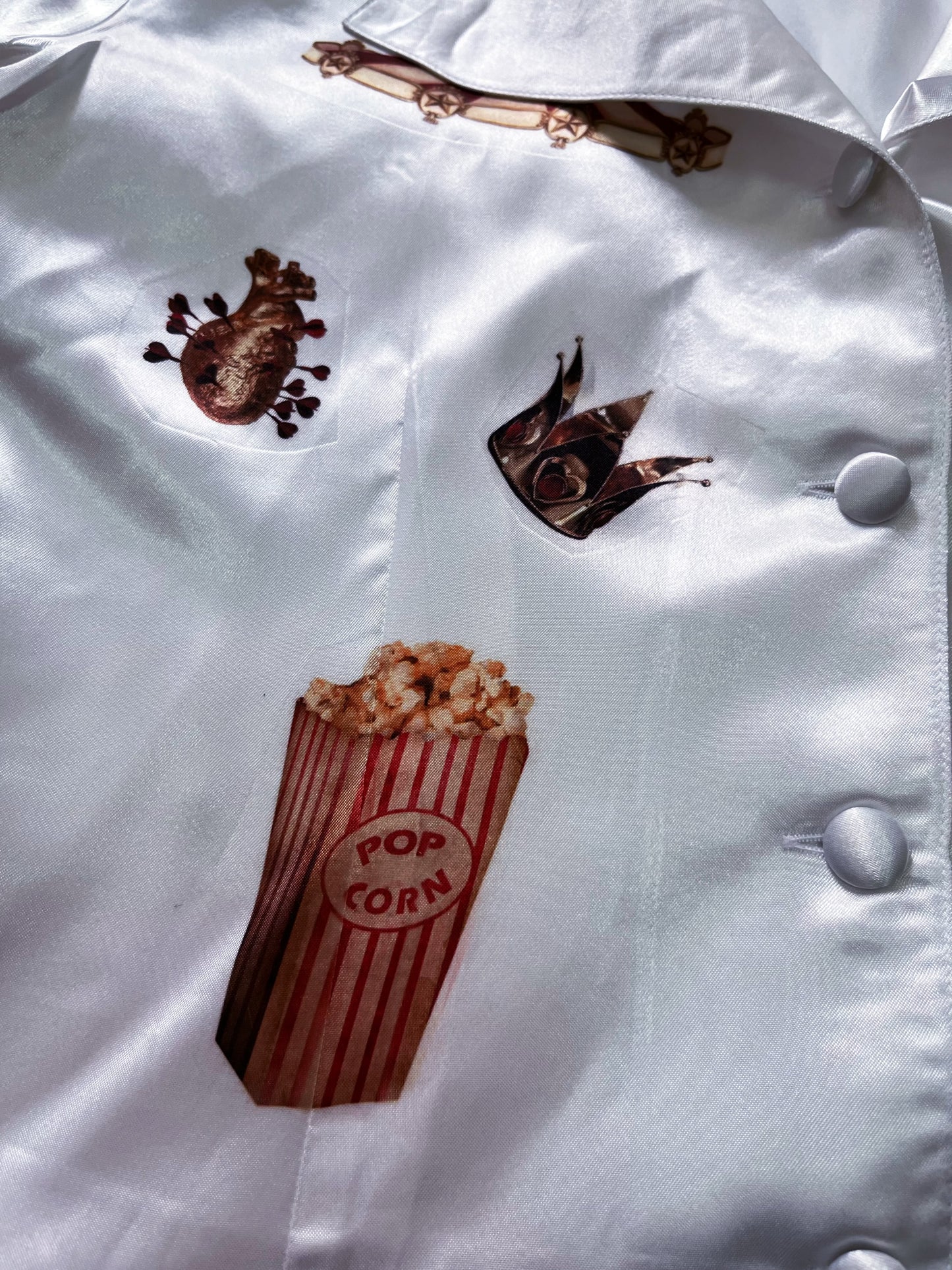 Into The Circus Reworked saten shirt ♦️🎪