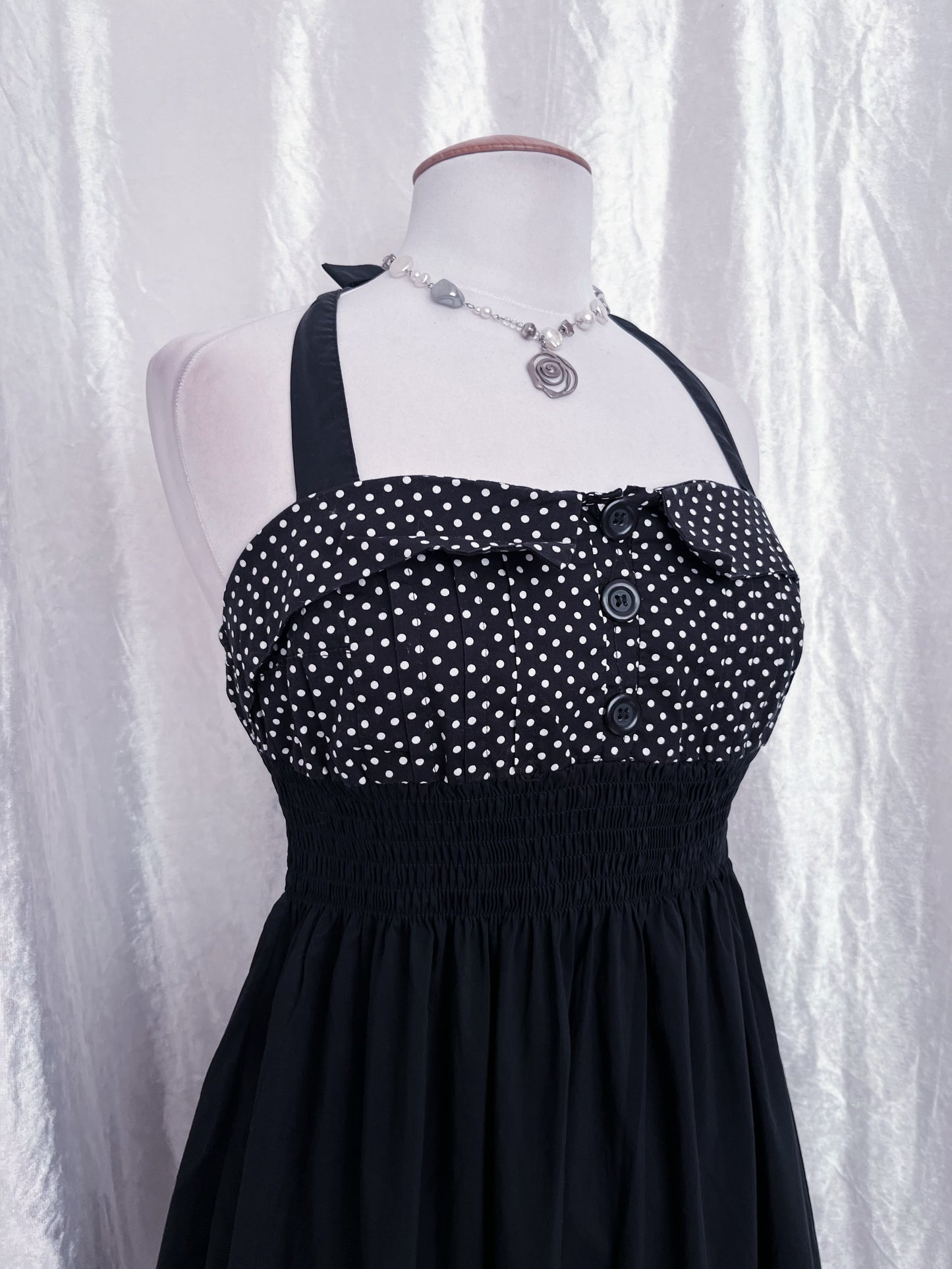 00’s Fishbone polka dress 🎶