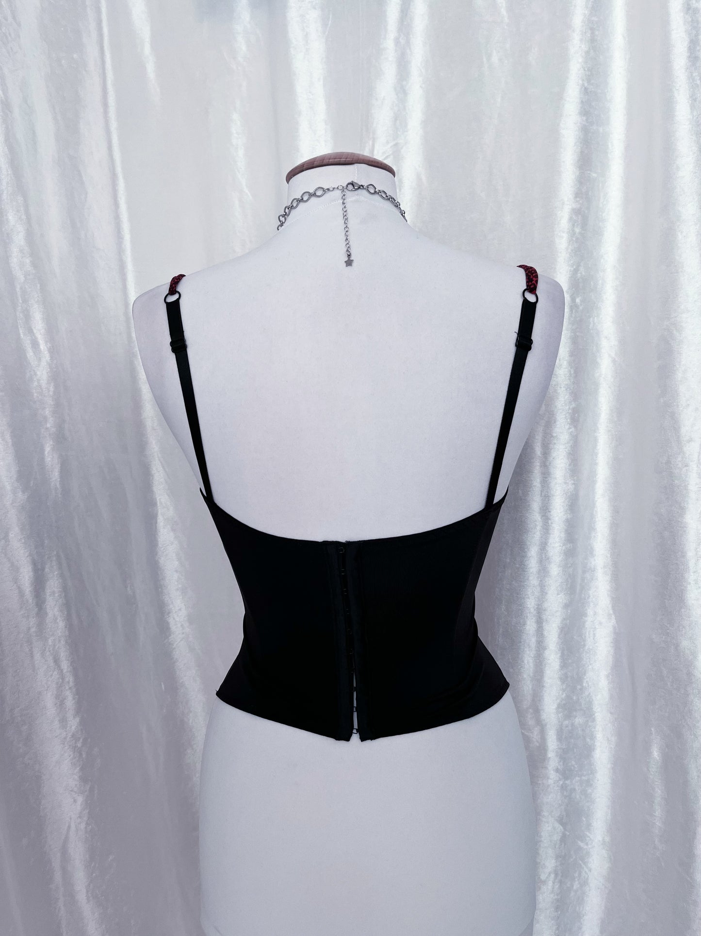 00’s alternative mesh corset top with animal print & embroidered details 🐾💋
