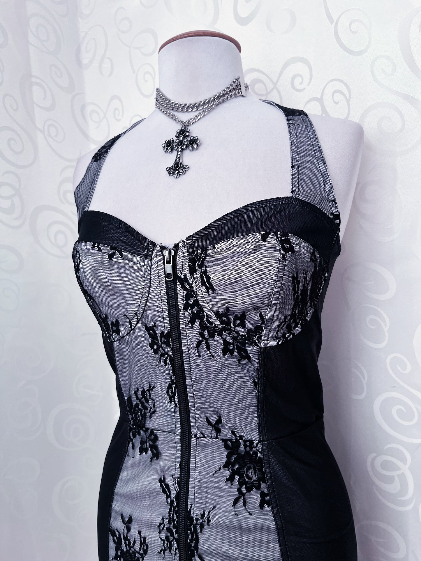 Hot gothic zip-up fitting dress 🦇