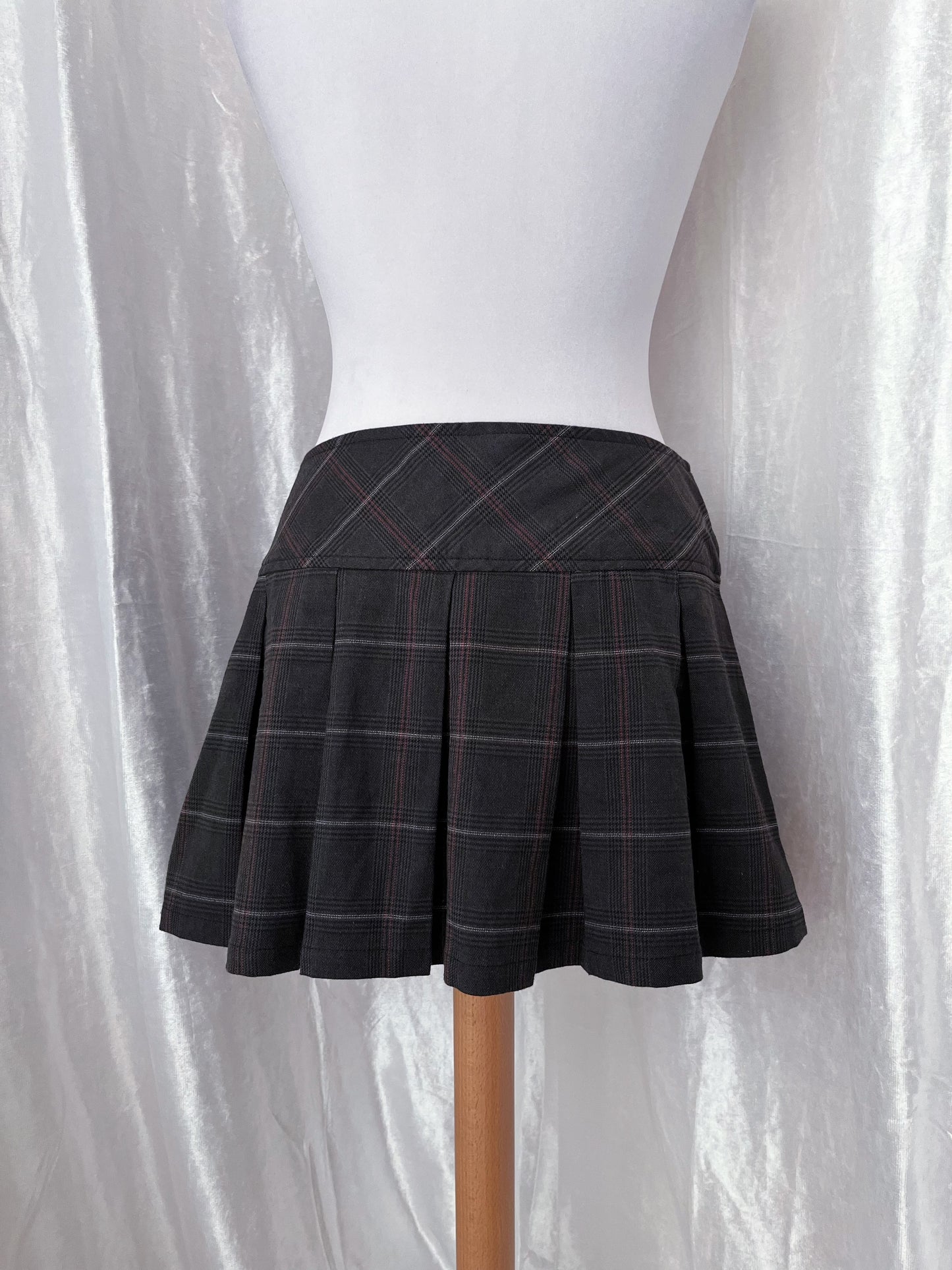 Amazing mini plaid skirt ✨
