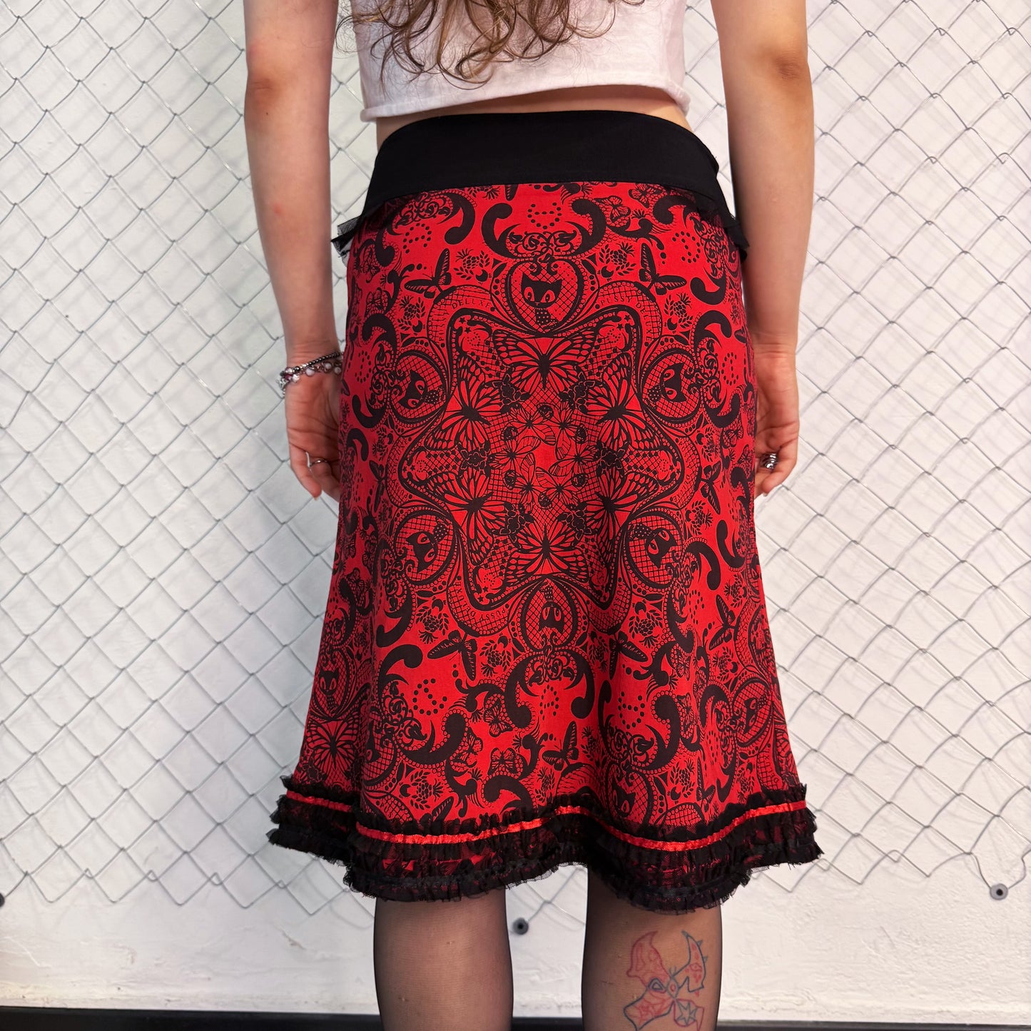 00โs Pussy Deluxe emo midi skirt with cat pattern ๐โโฌ