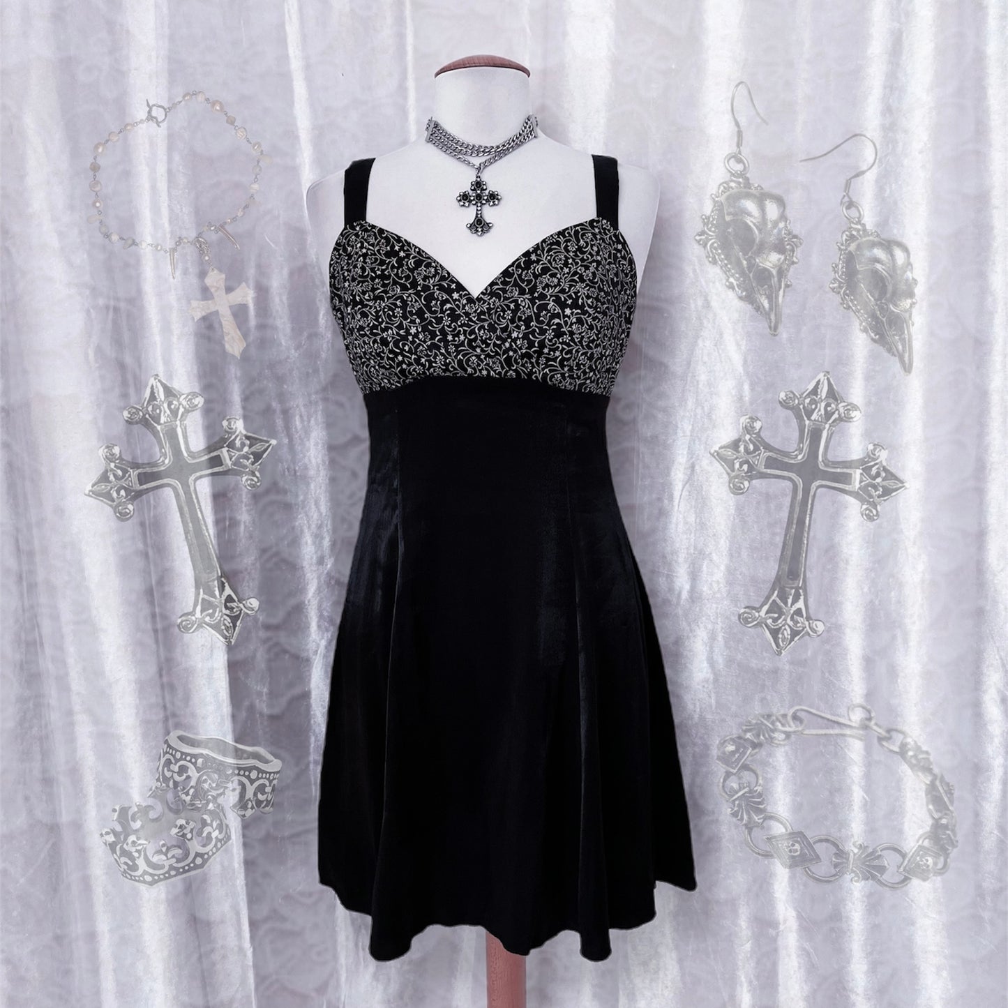 Vintage Elfio silky black gothic dress 🦇