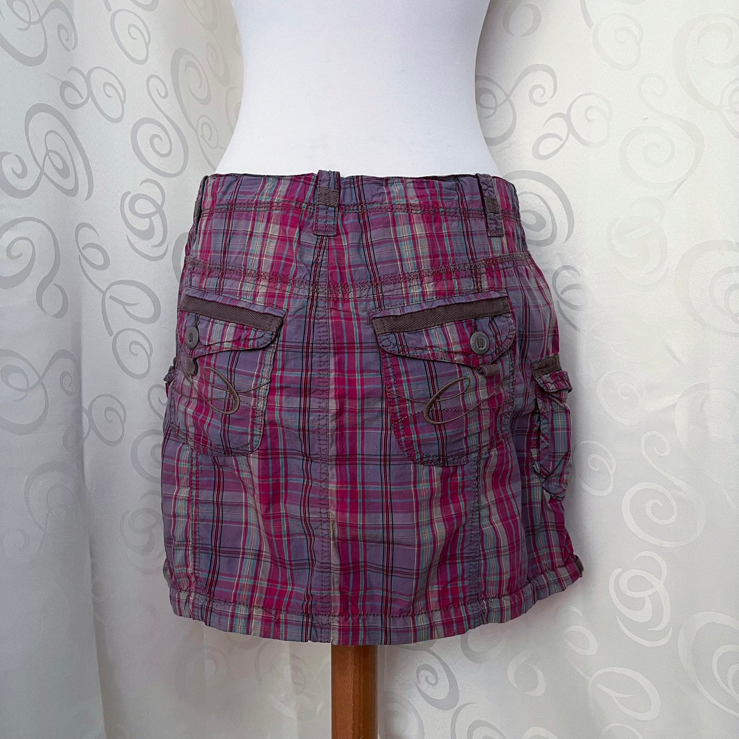 Espirit emo/scene pink checked cargo skirt ๐
