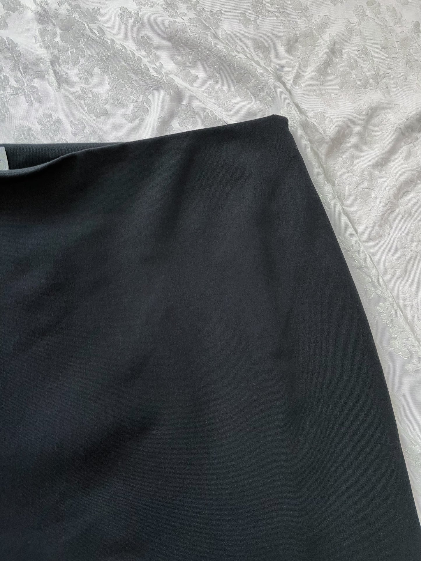00s gothic black skirt with tulle & velvet detail