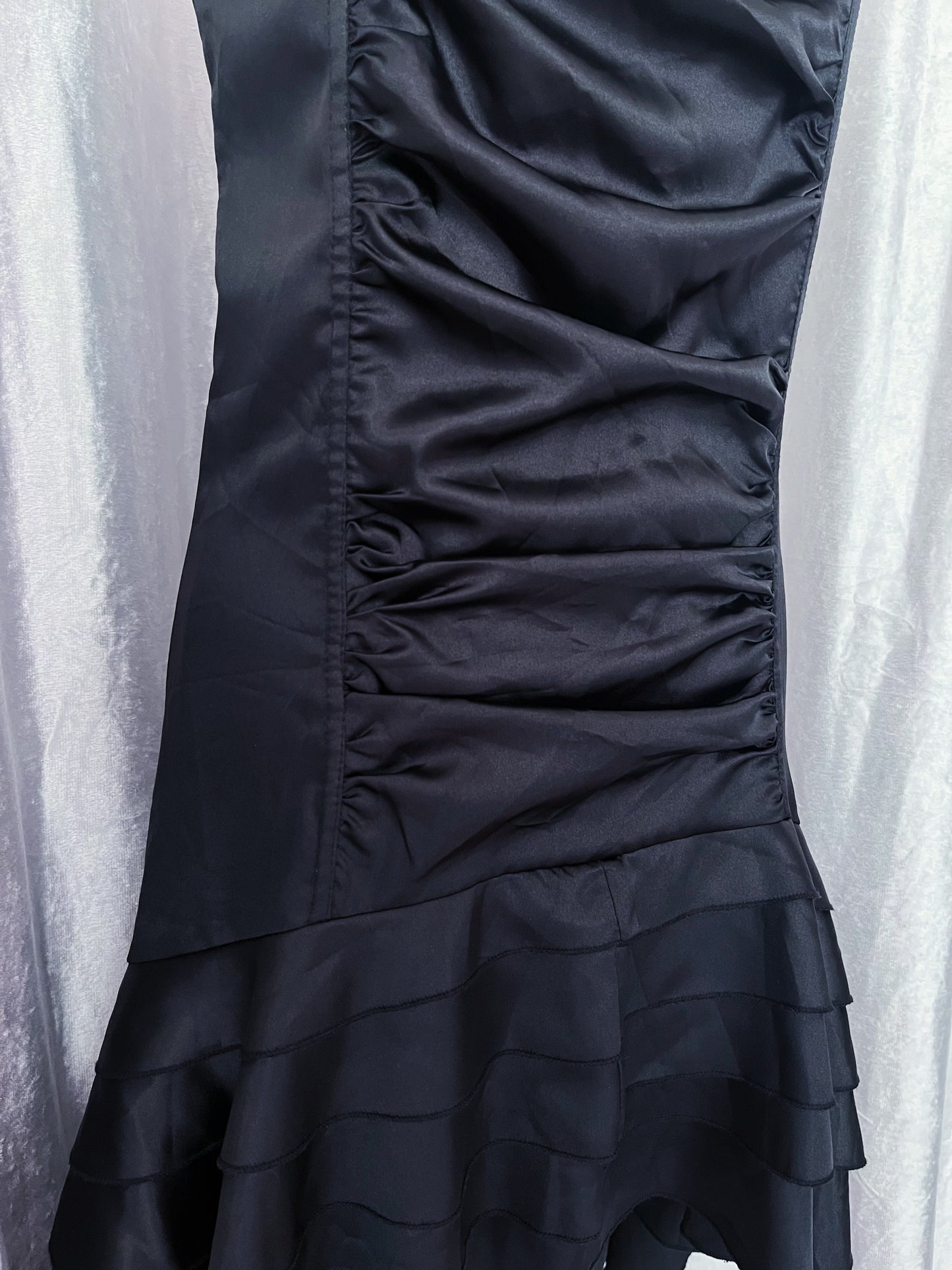 Beautiful witchy black saten dress 🦇