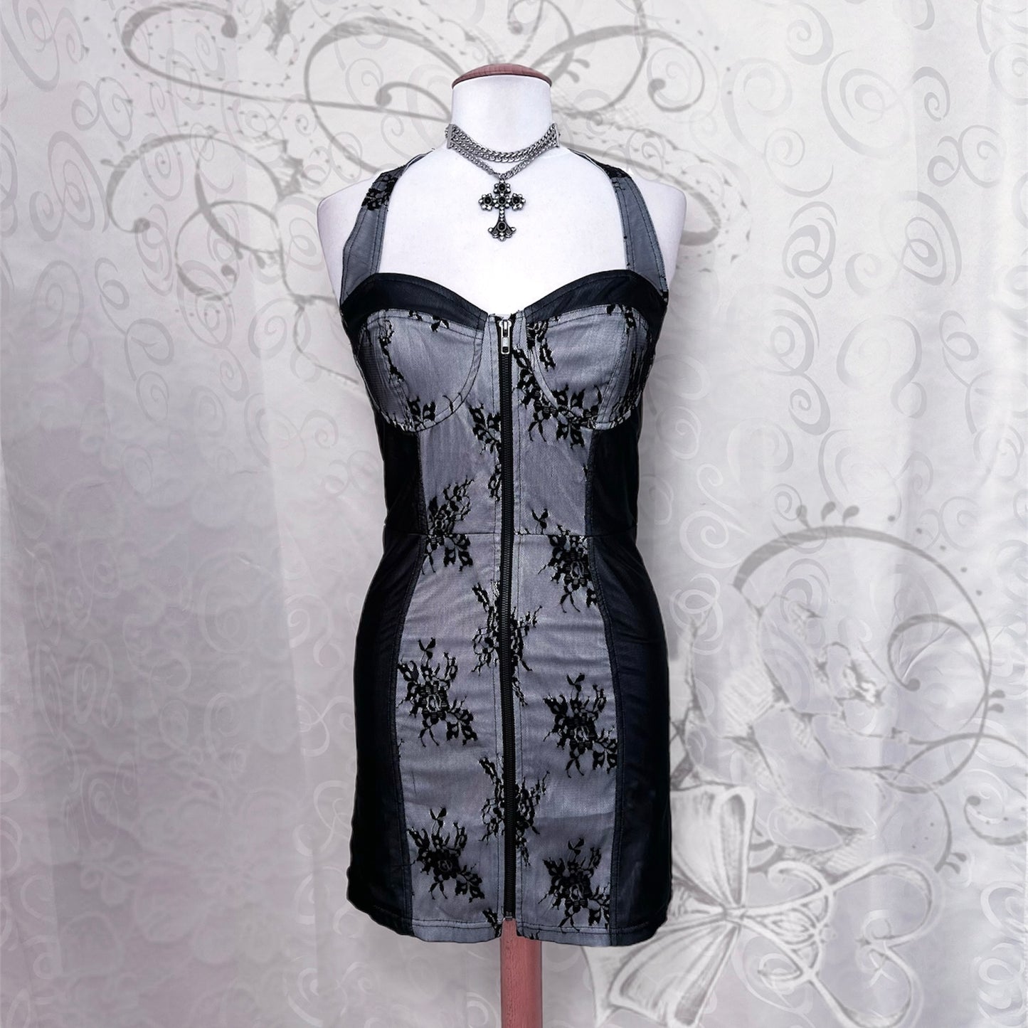 Hot gothic zip-up fitting dress 🦇
