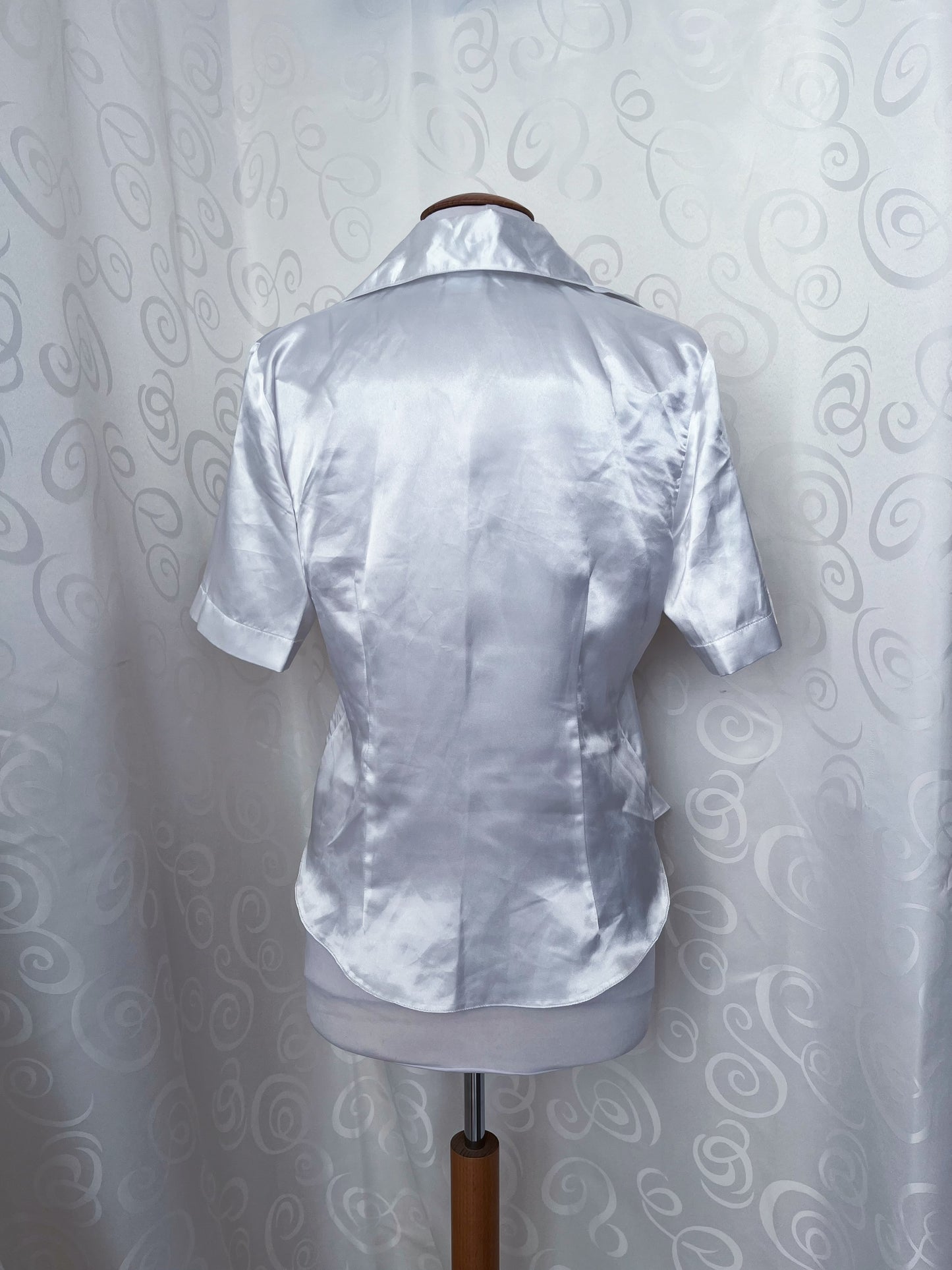 Into The Circus Reworked saten shirt ♦️🎪