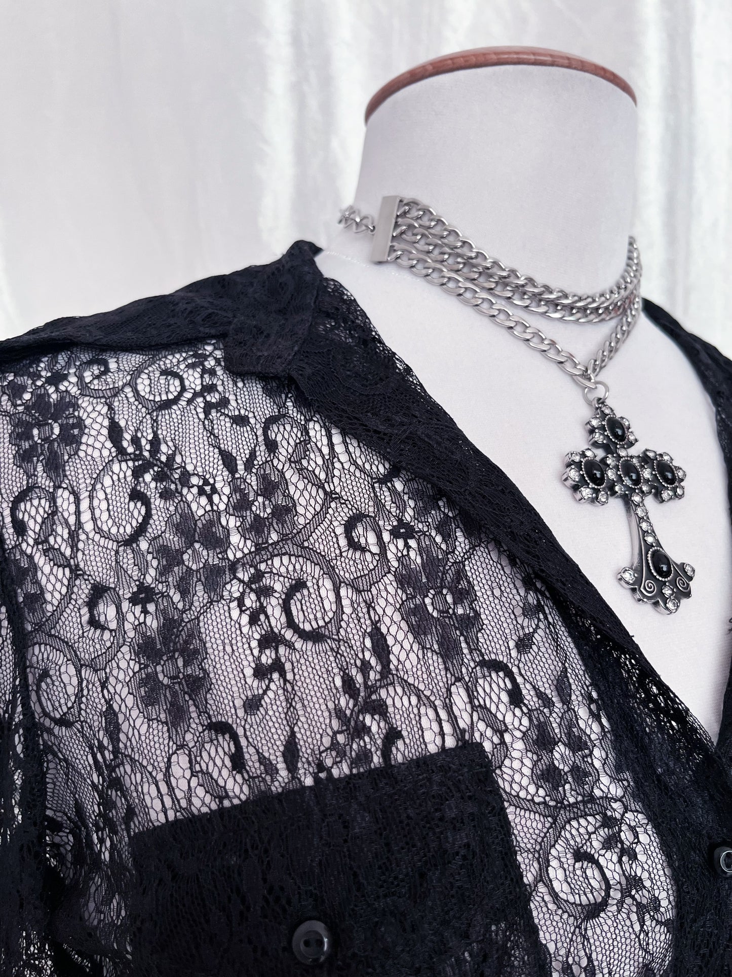 Gothic spiral lace shirt 🌀🦇