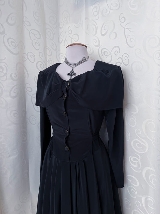 Vintage gothic victorian style black button dress π¦π°