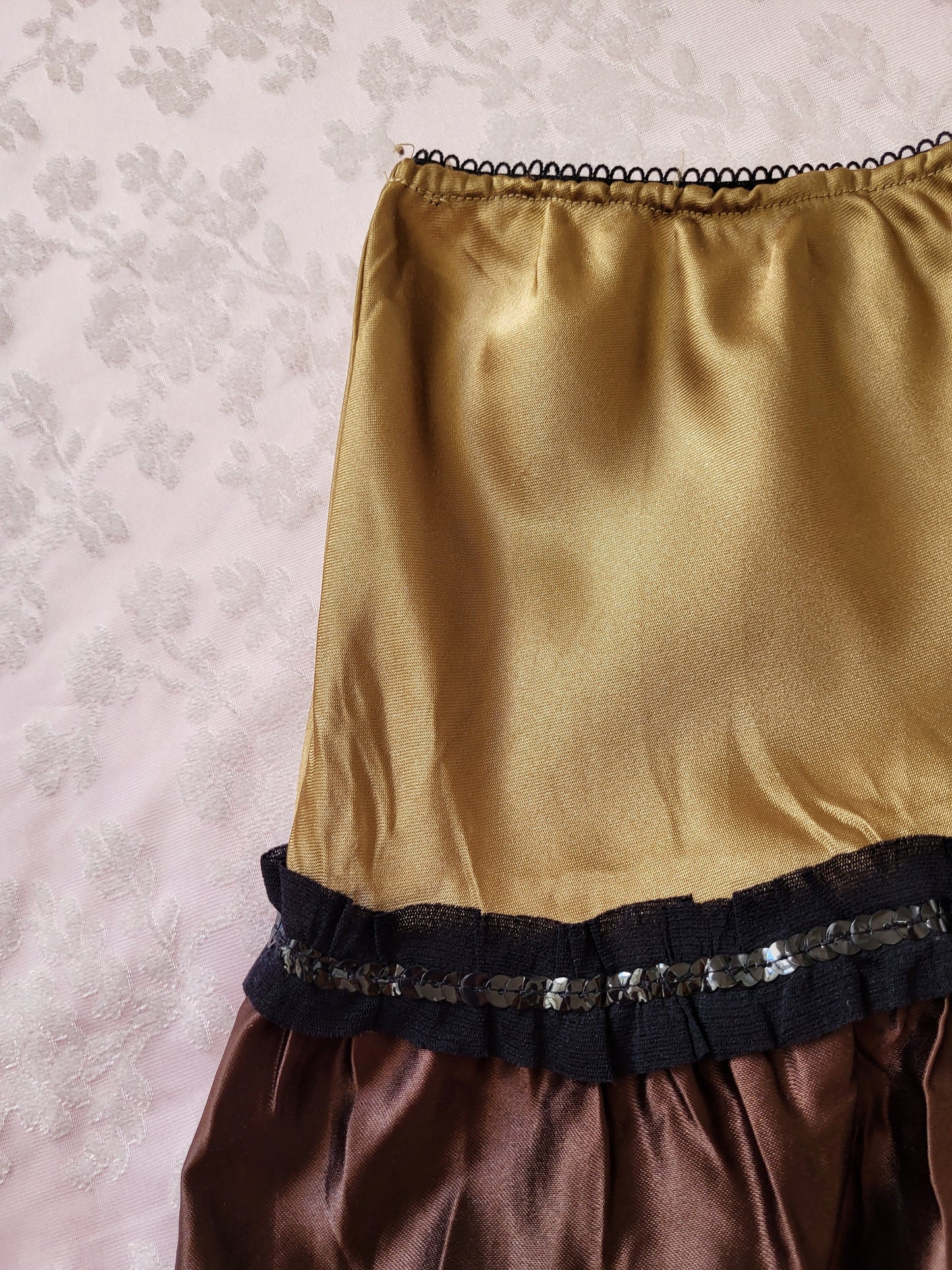 00's brand new fairy satin skirt 🦋✨️