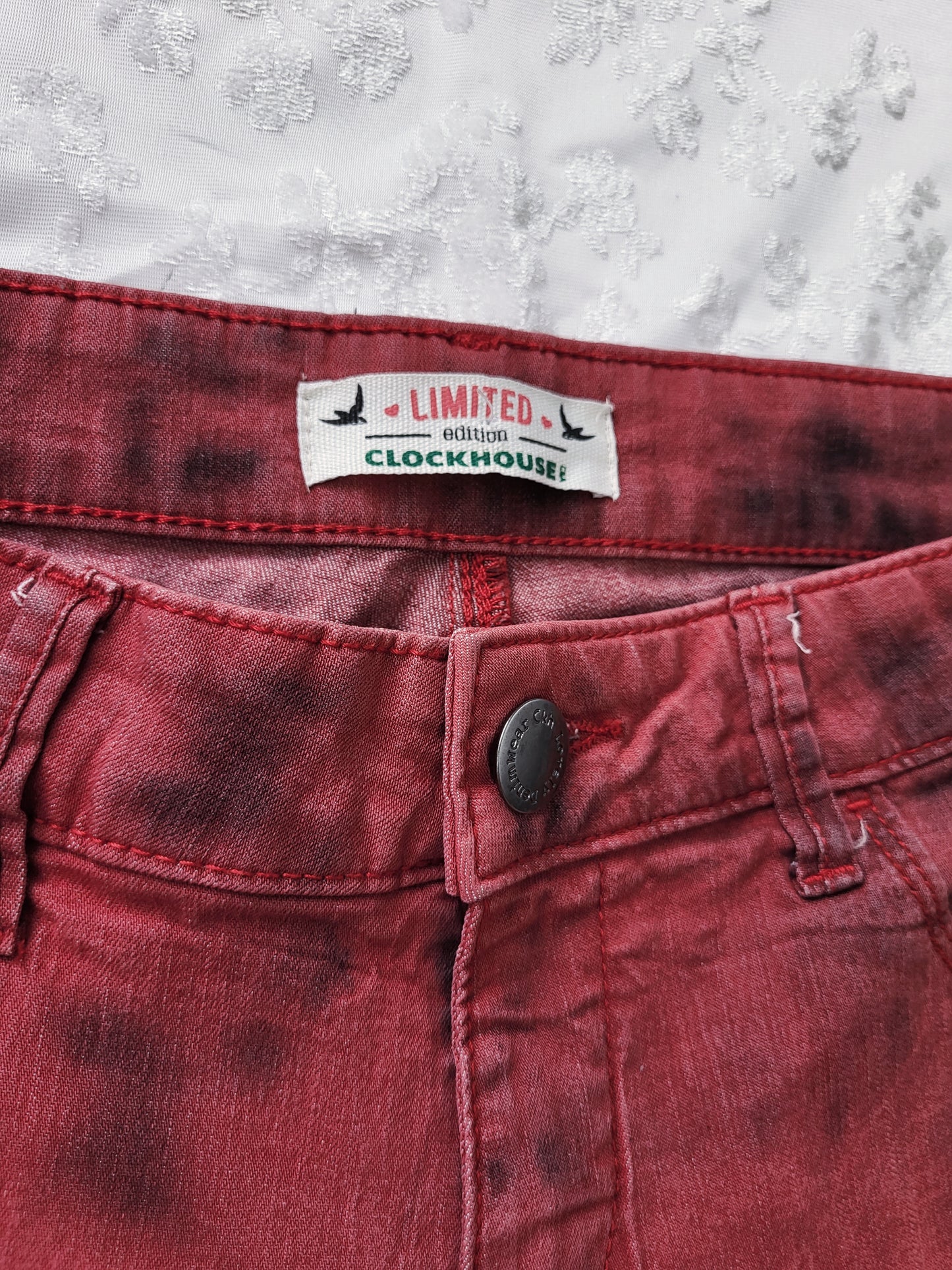 Clockhouse alt washed out jeans with tie dye detail 🍓