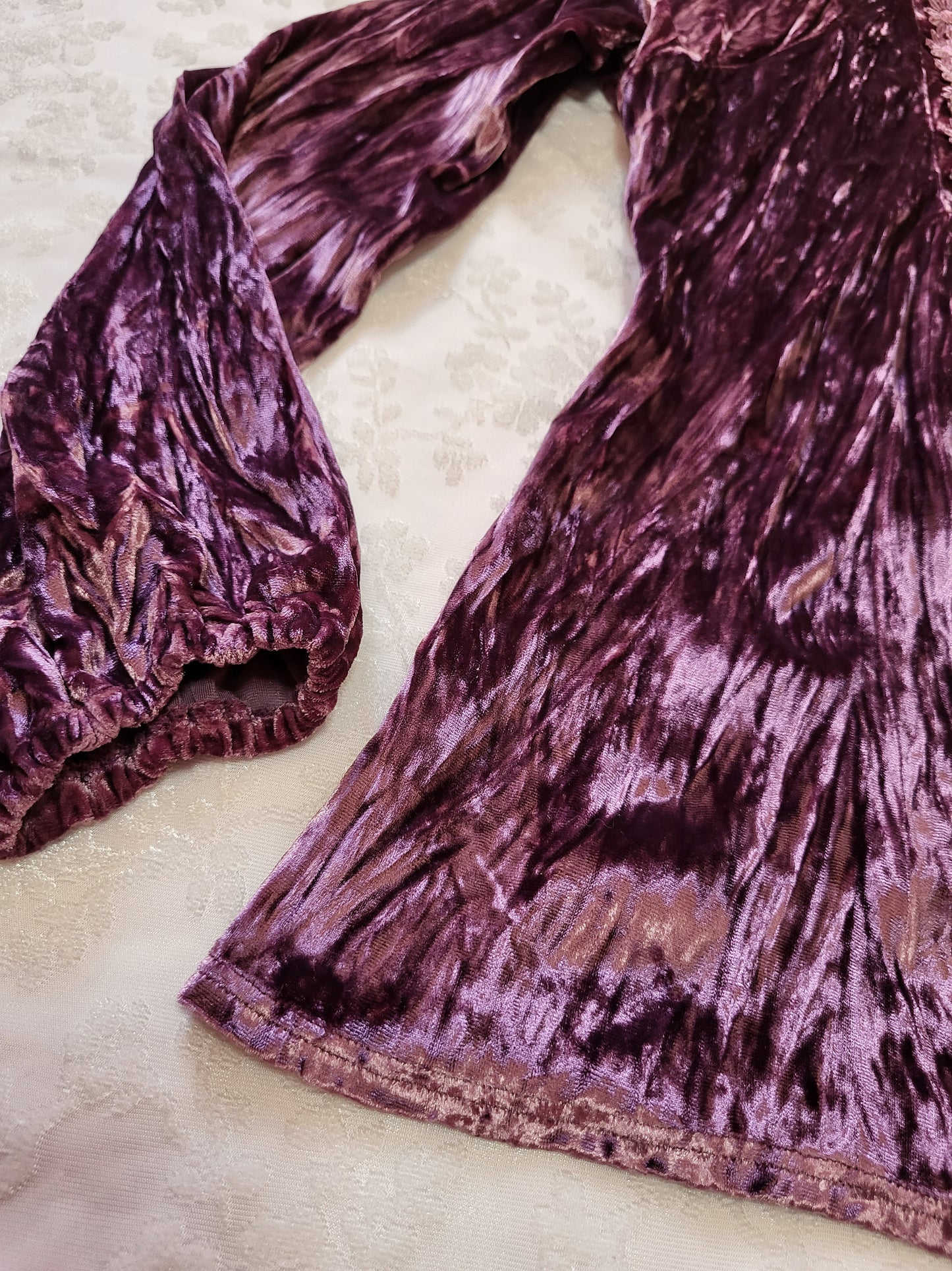 Υ2Κ velvet fairy top with beautiful sewn on flowers 🌺
