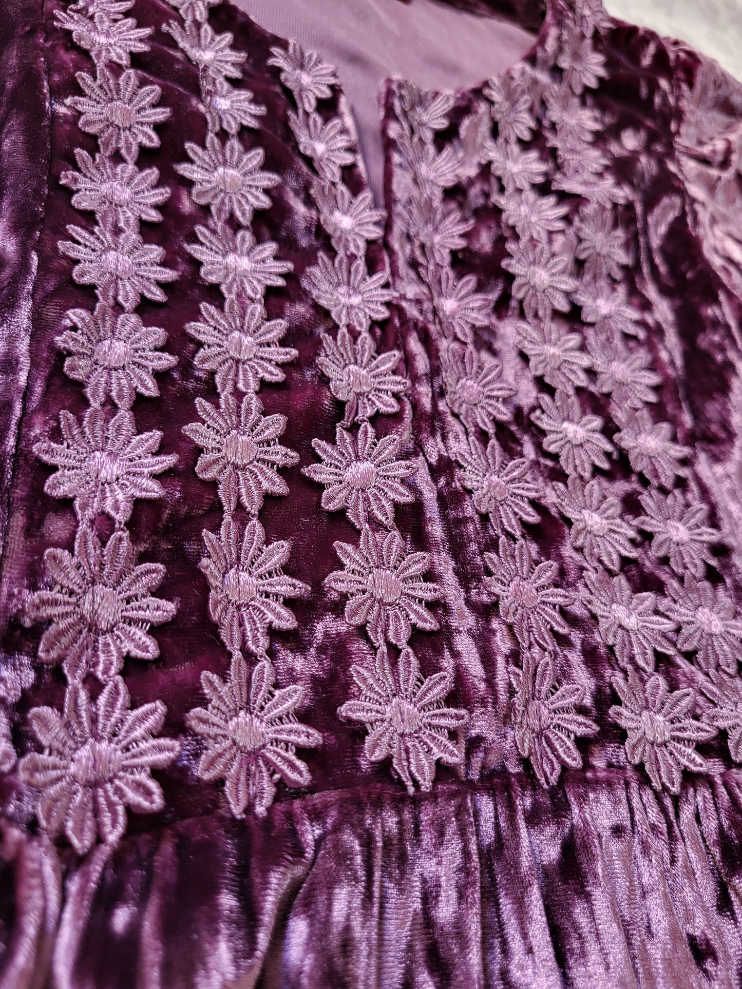 Υ2Κ velvet fairy top with beautiful sewn on flowers 🌺