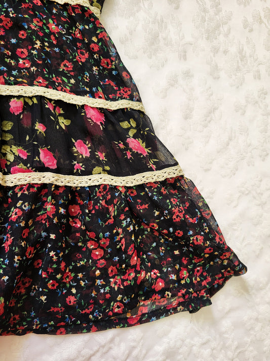 Pretty mesh coquette floral top π