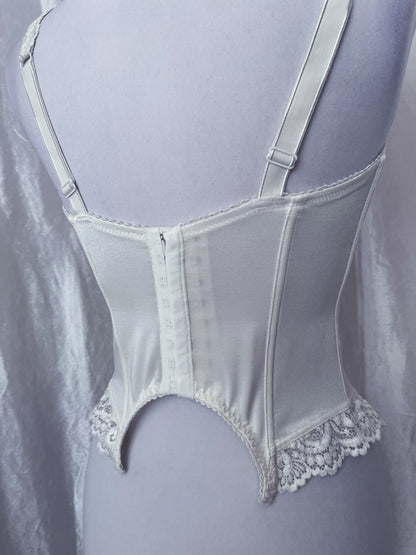 00’s angelic white lingerie corset with embossed & lace details 🪽