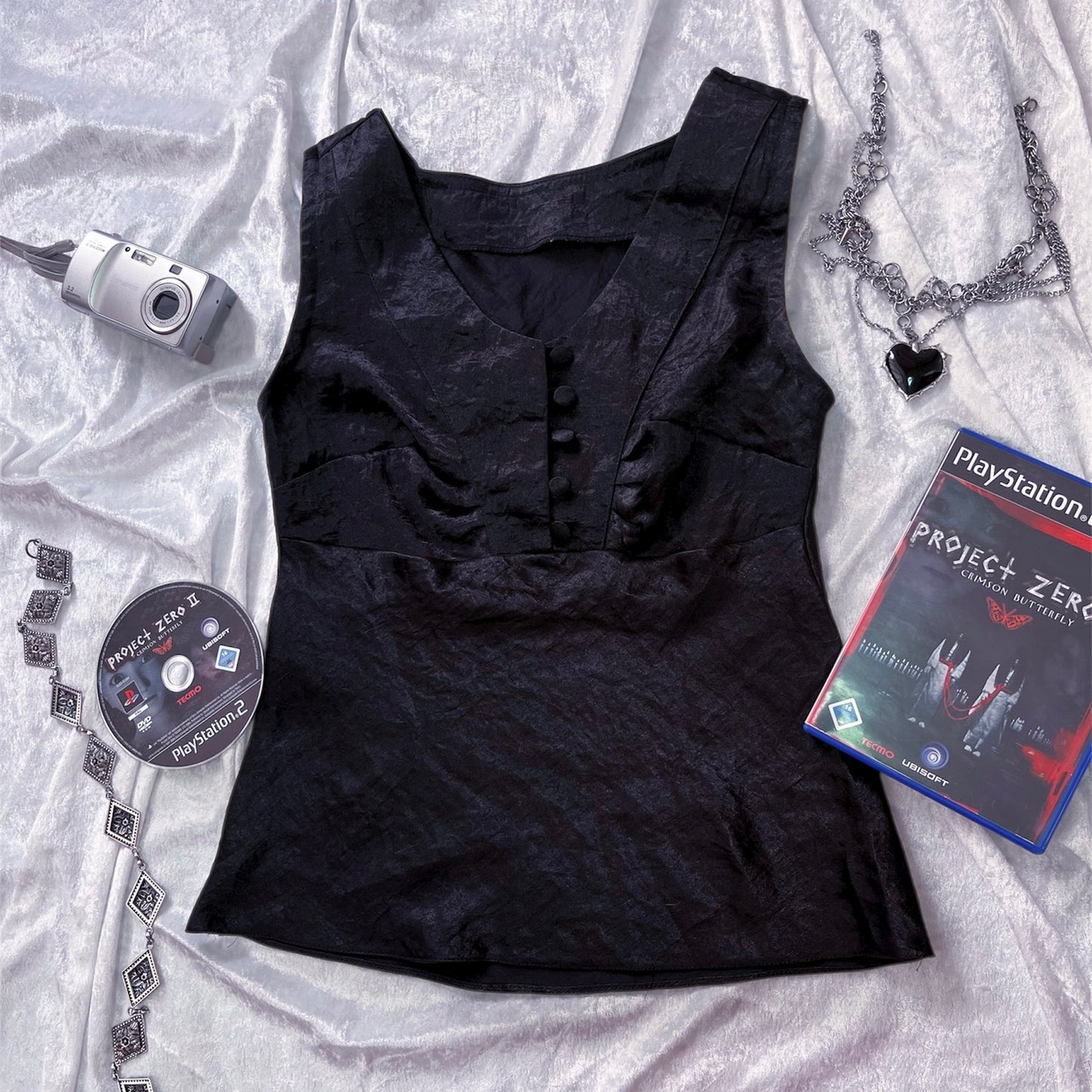 00’s Horror Protagonist / Dark coquette satin black top 🗝️🎞️