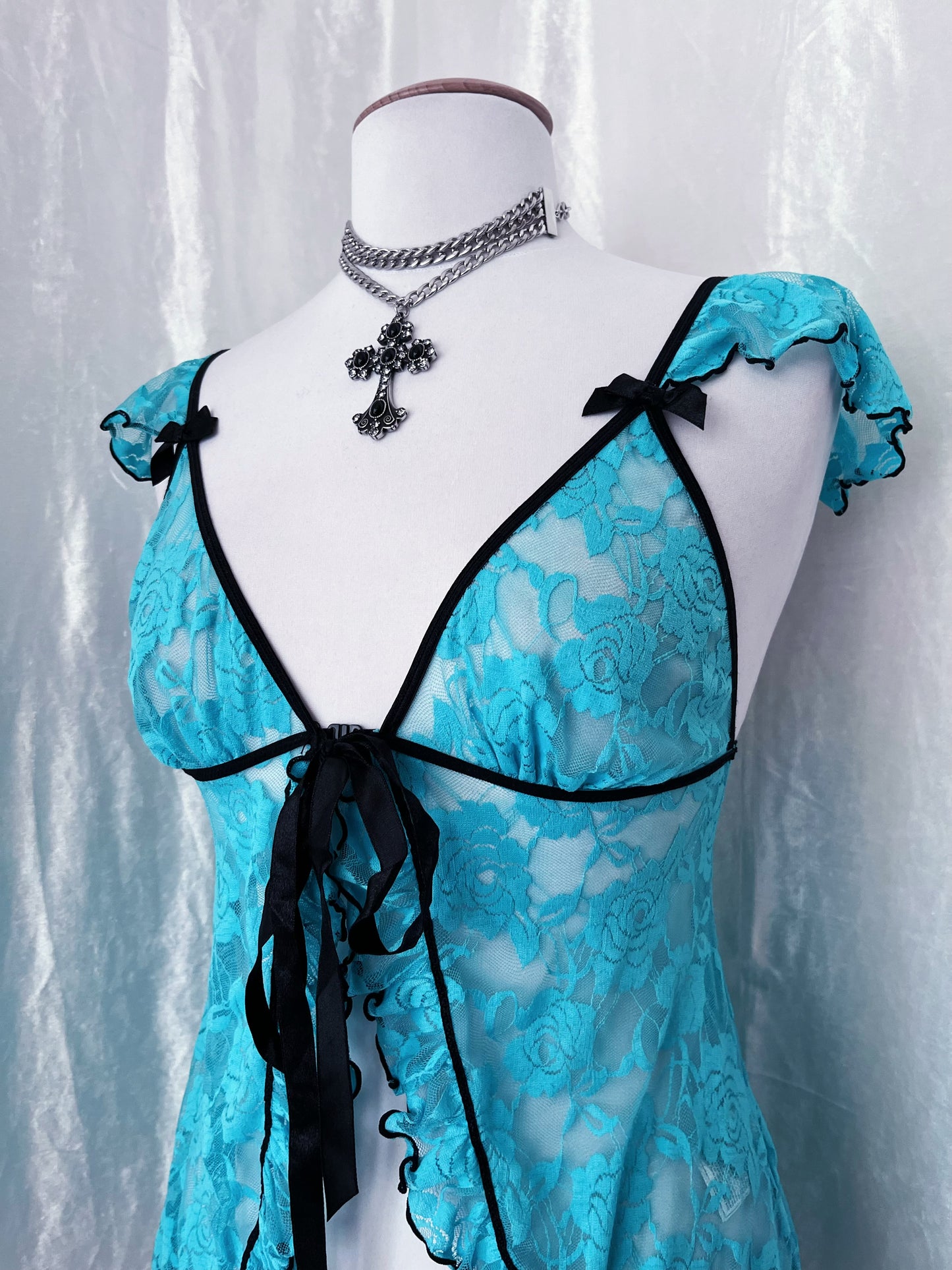 Pretty mermaid coquette turquoise lace lingerie top 🧜🏼