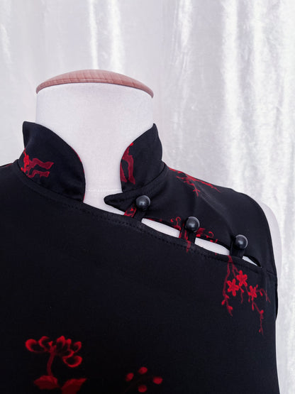 Pimkie asian Qipao style dress with red print details 🐉