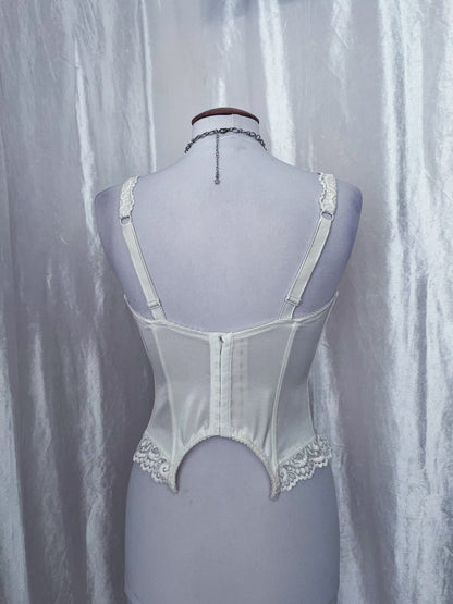 00’s angelic white lingerie corset with embossed & lace details 🪽